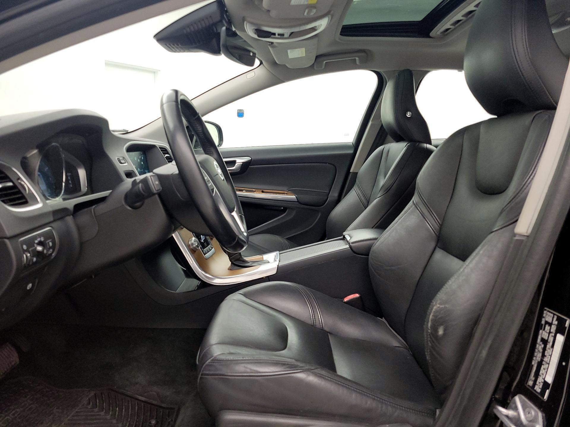 Thumbnail: 2016 Volvo S60 - 11