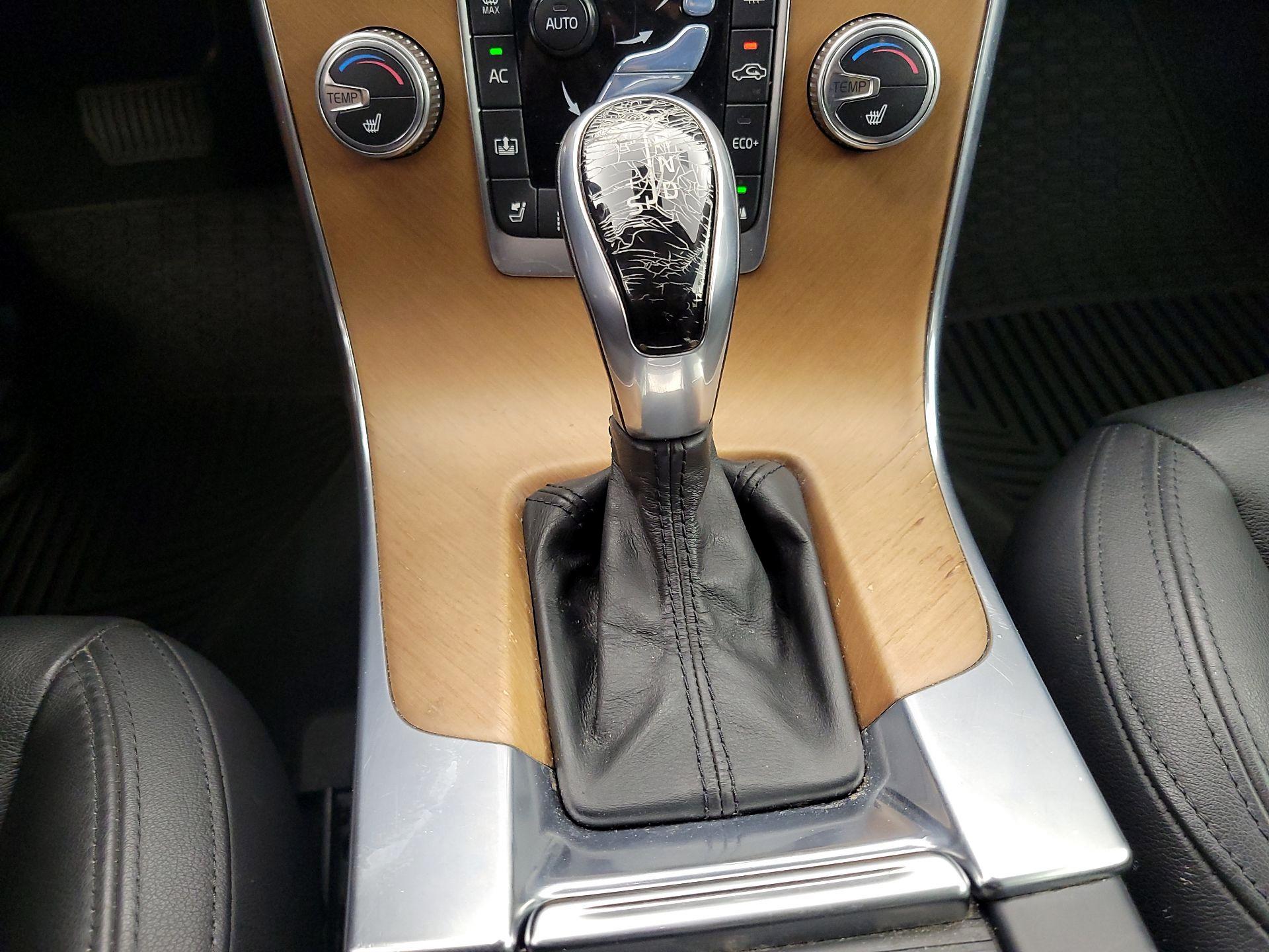 Thumbnail: 2016 Volvo S60 - 18