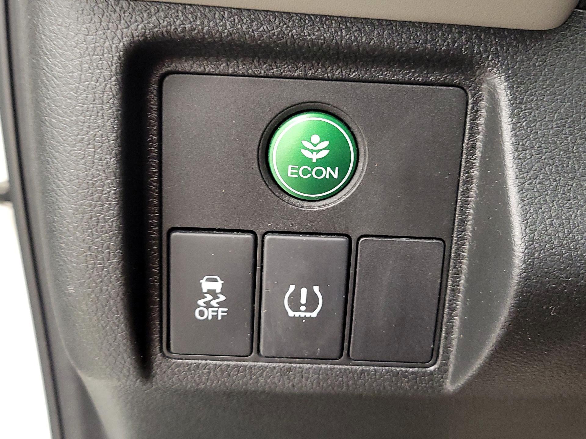 Thumbnail: 2016 Honda HR-V - 13