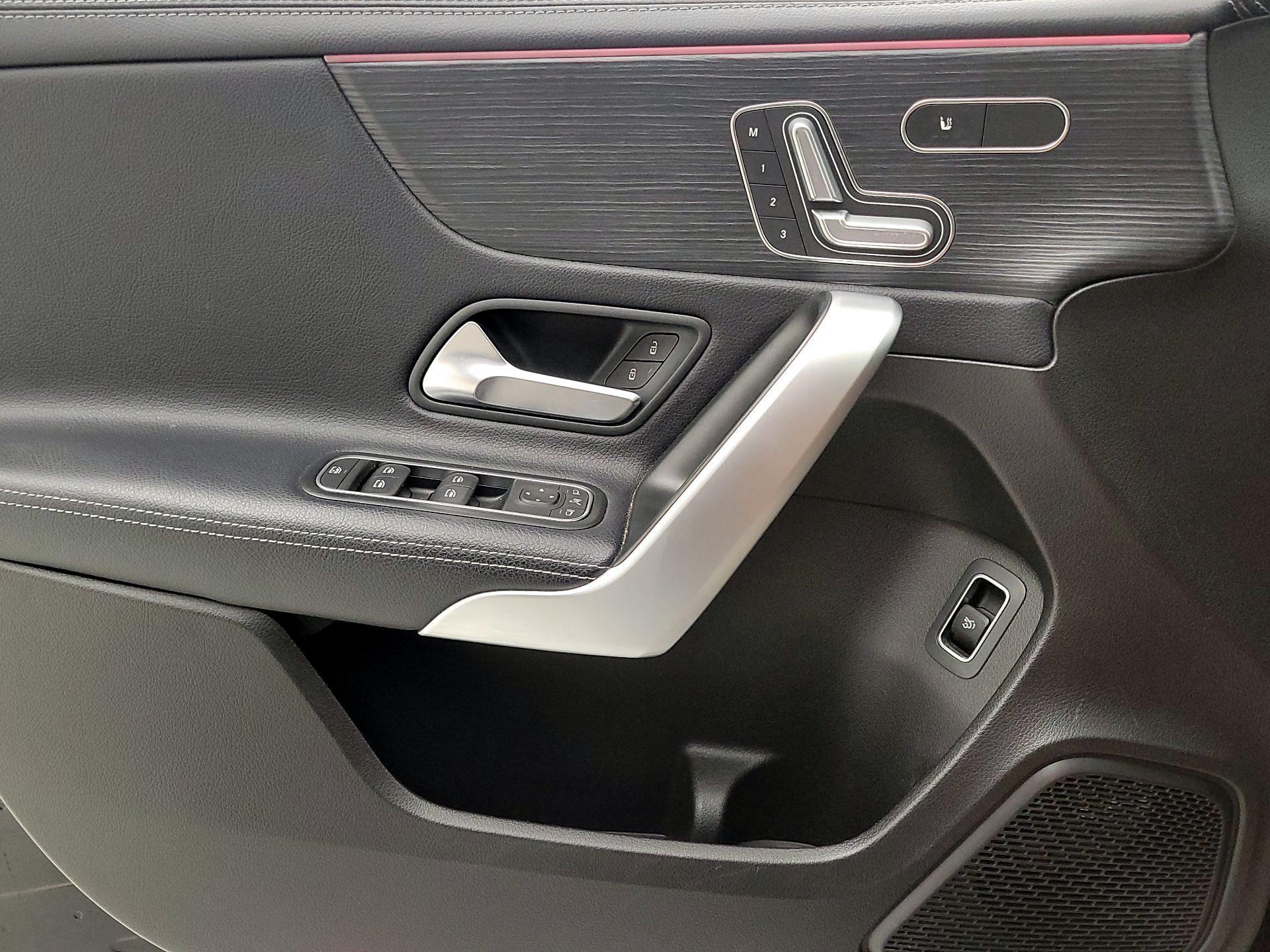 Thumbnail: 2020 Mercedes-Benz A-Class - 12