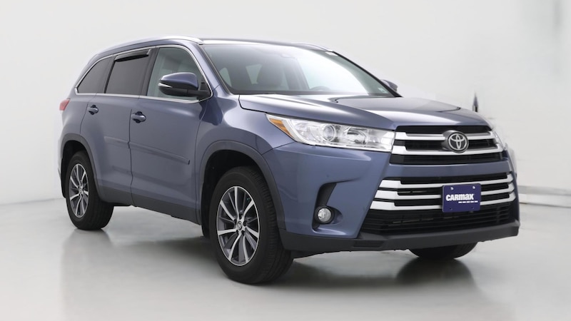 2019 Toyota Highlander XLE Hero Image