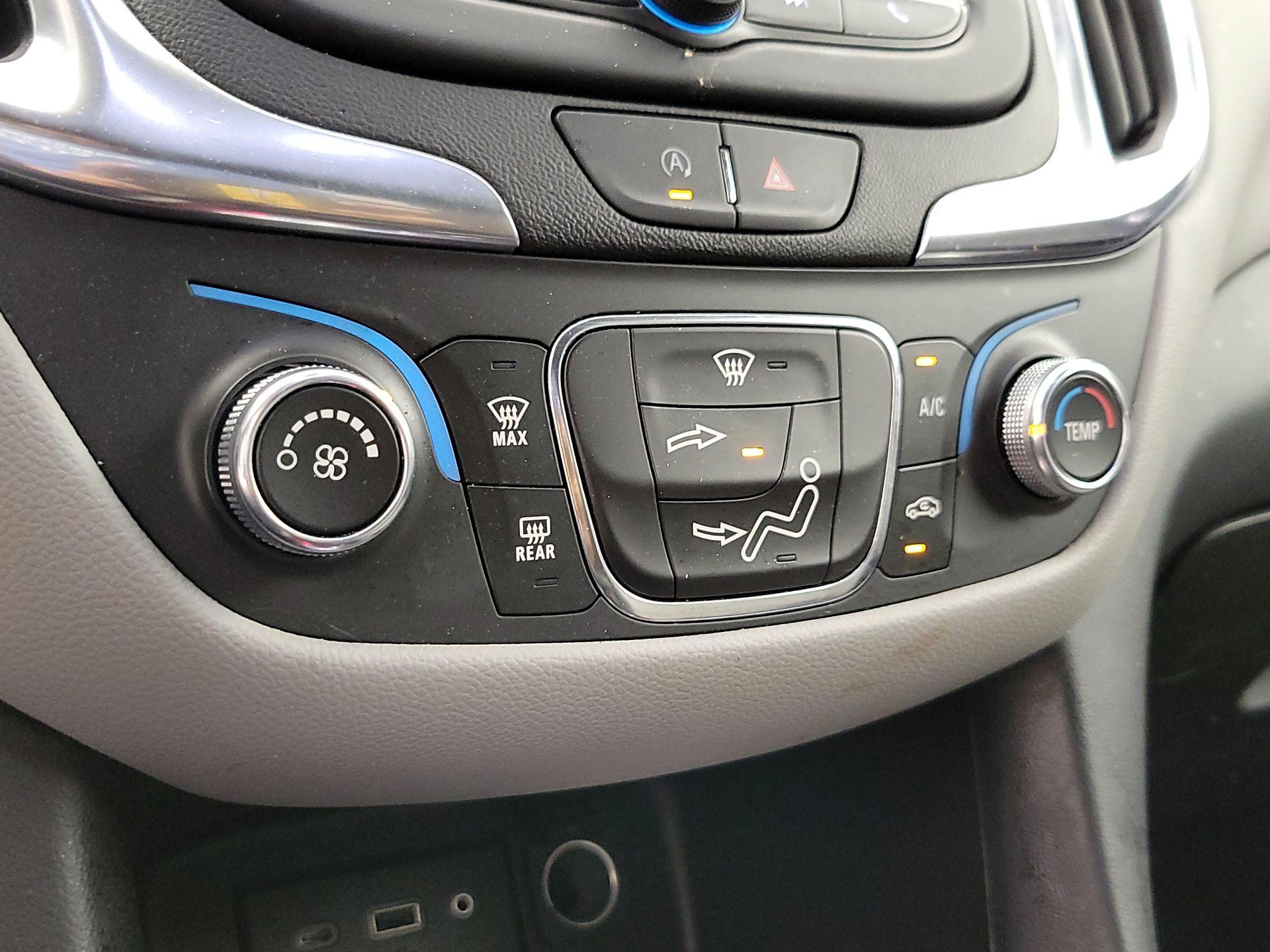 Thumbnail: 2022 Chevrolet Equinox - 16