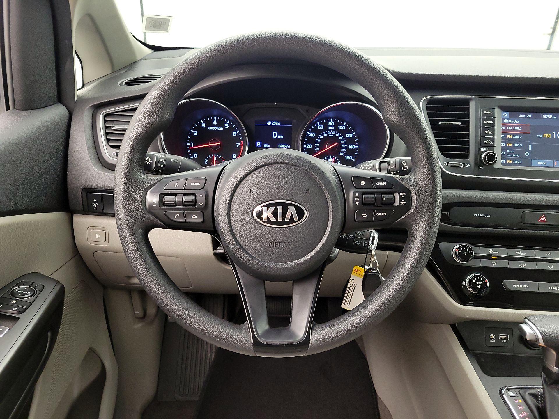 Thumbnail: 2020 Kia Sedona - 10