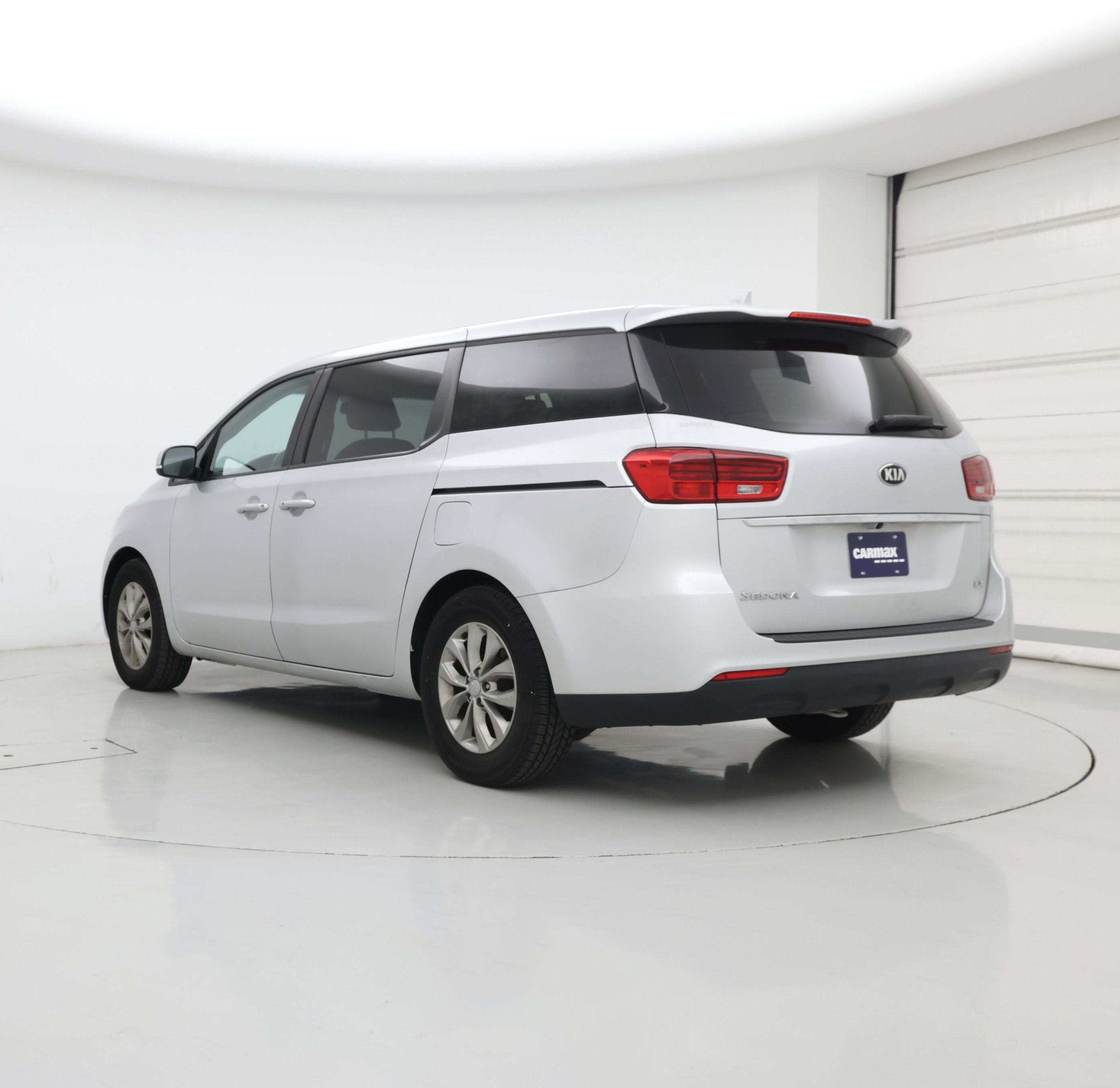 Thumbnail: 2020 Kia Sedona - 2