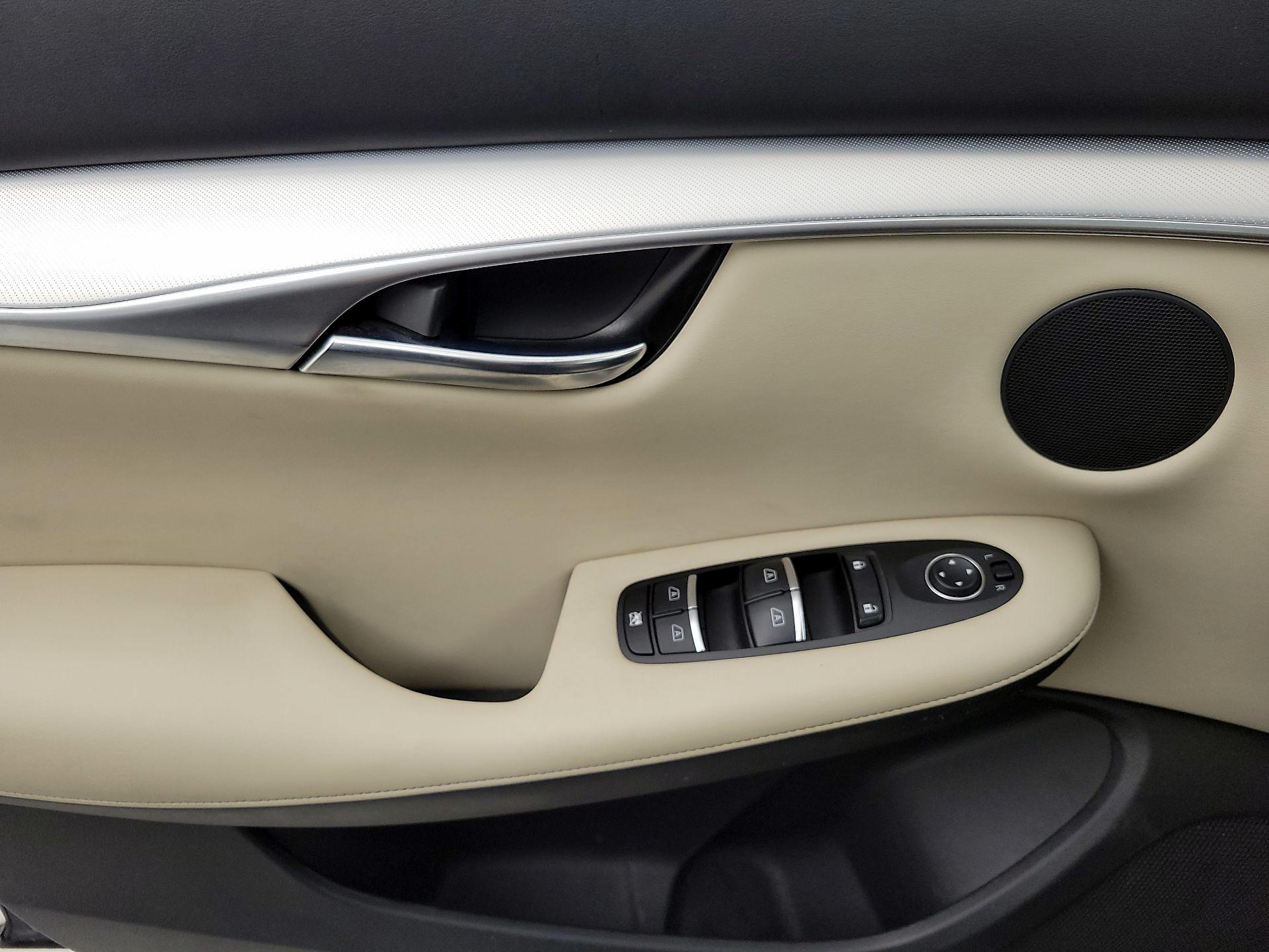 Thumbnail: 2019 INFINITI QX50 - 12
