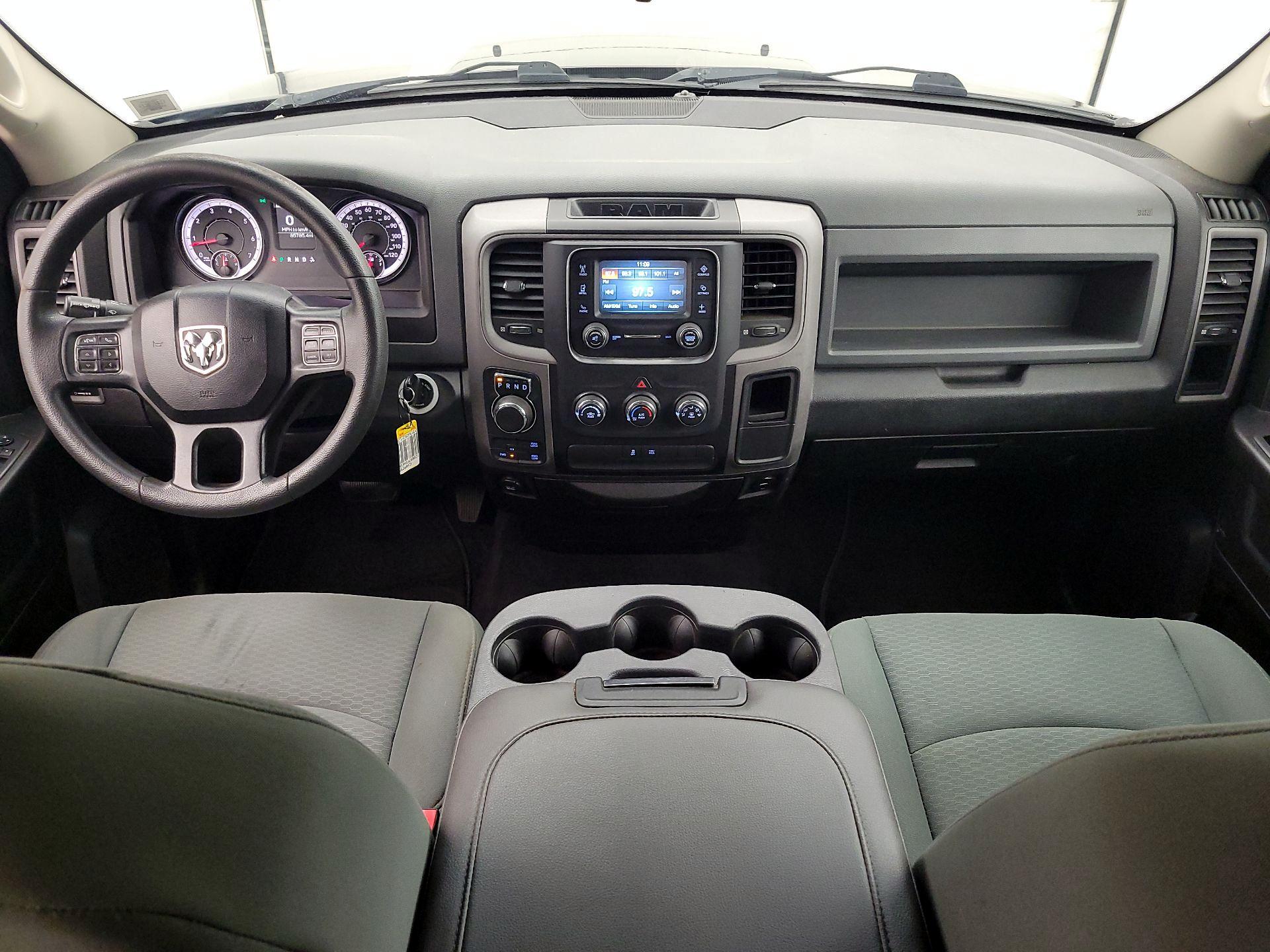 Thumbnail: 2019 RAM 1500 Classic - 9