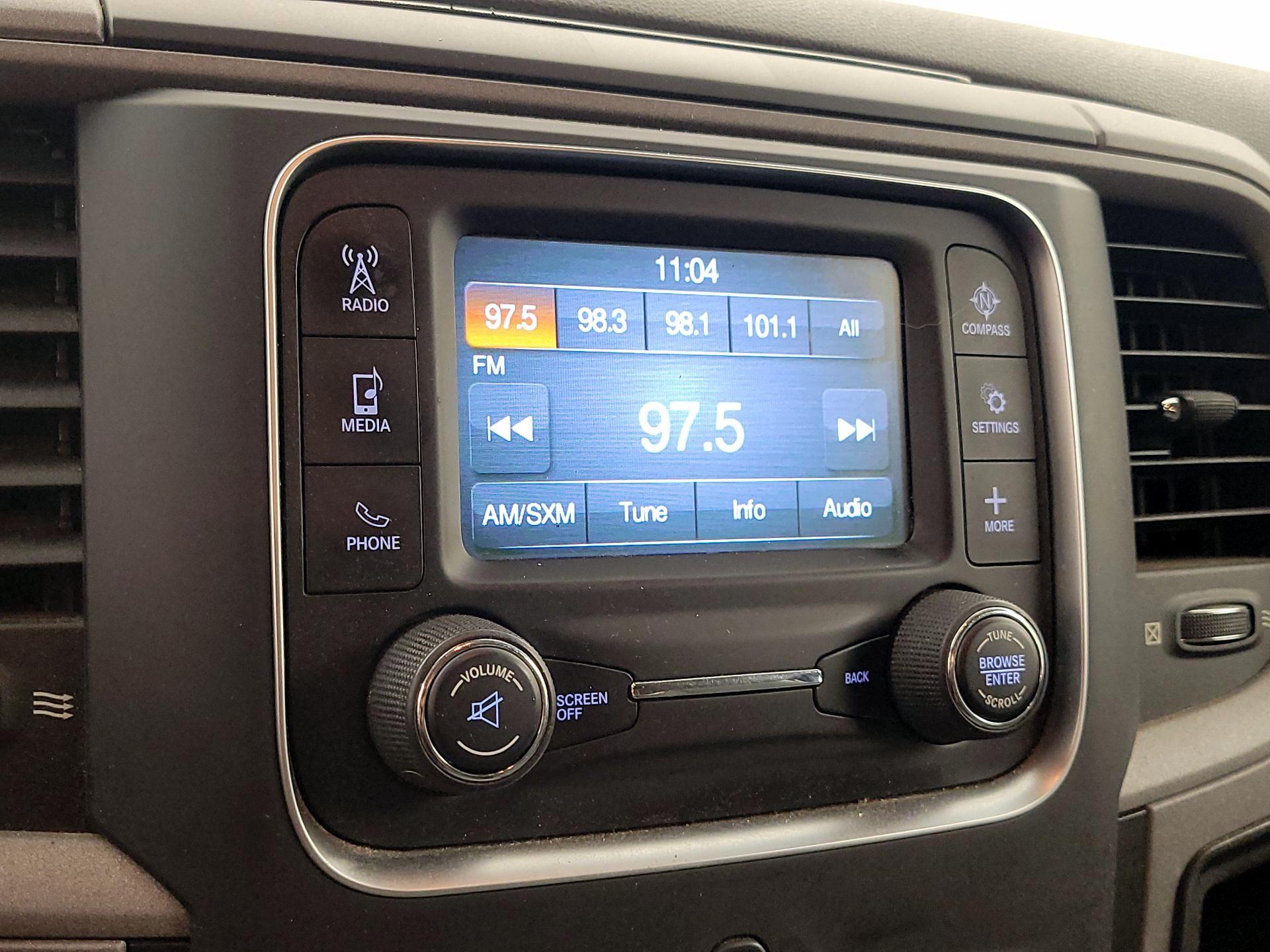 Thumbnail: 2019 RAM 1500 Classic - 15