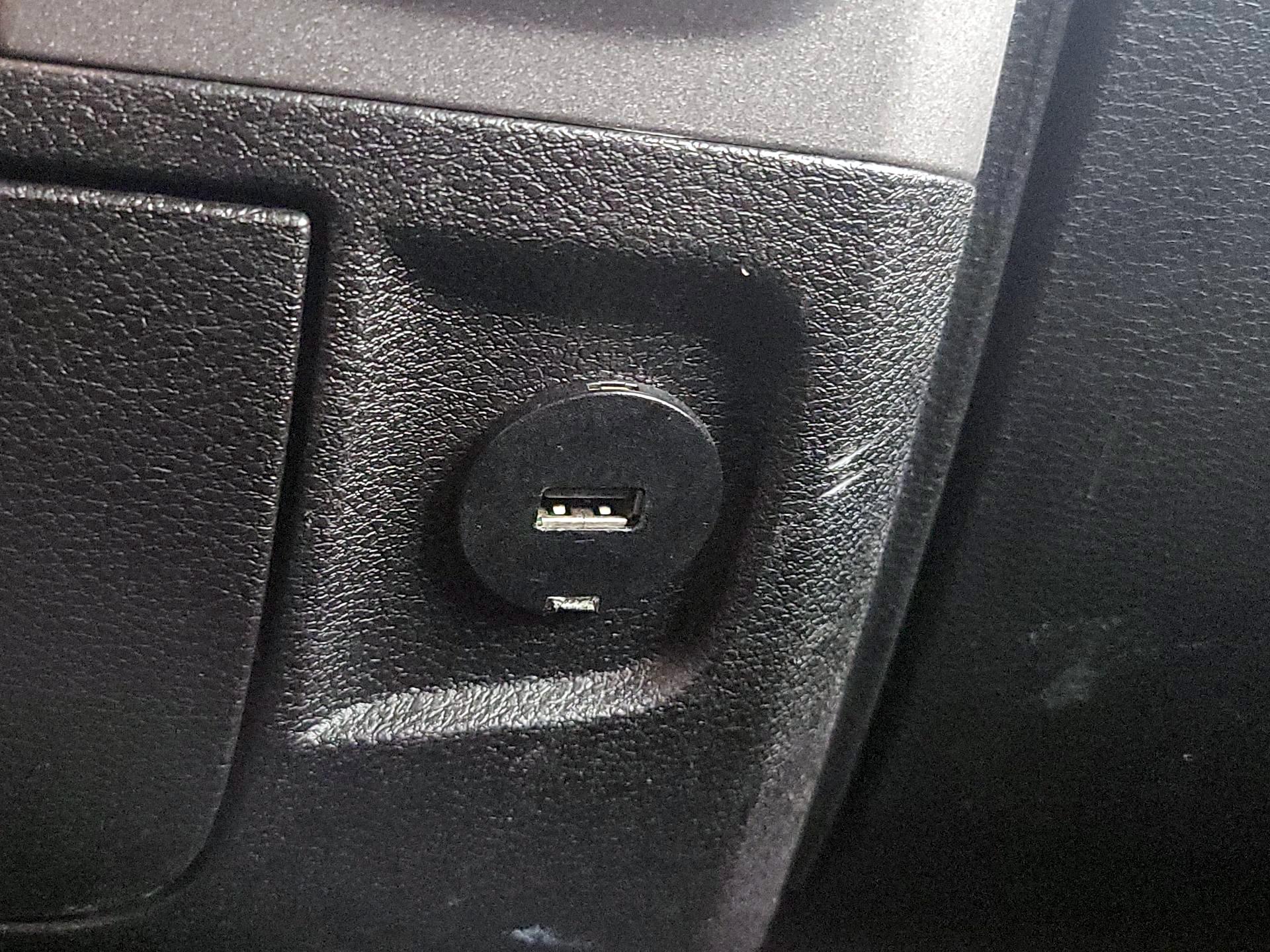 Thumbnail: 2019 RAM 1500 Classic - 18