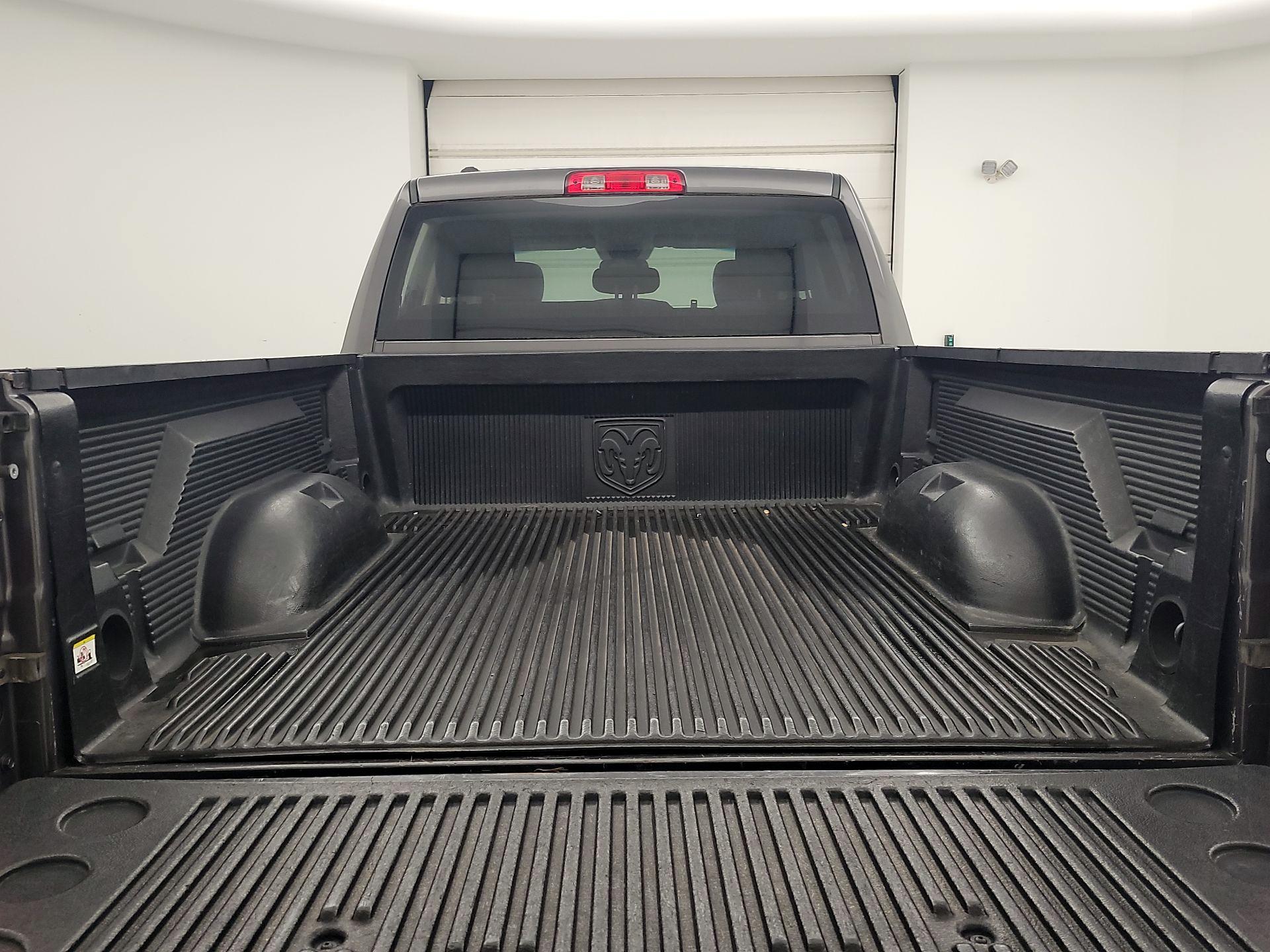 Thumbnail: 2019 RAM 1500 Classic - 20