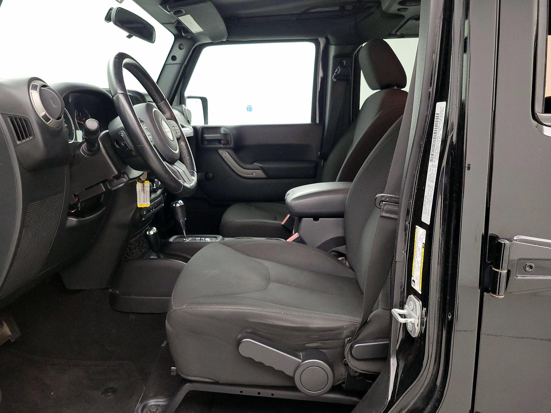Thumbnail: 2016 Jeep Wrangler - 11