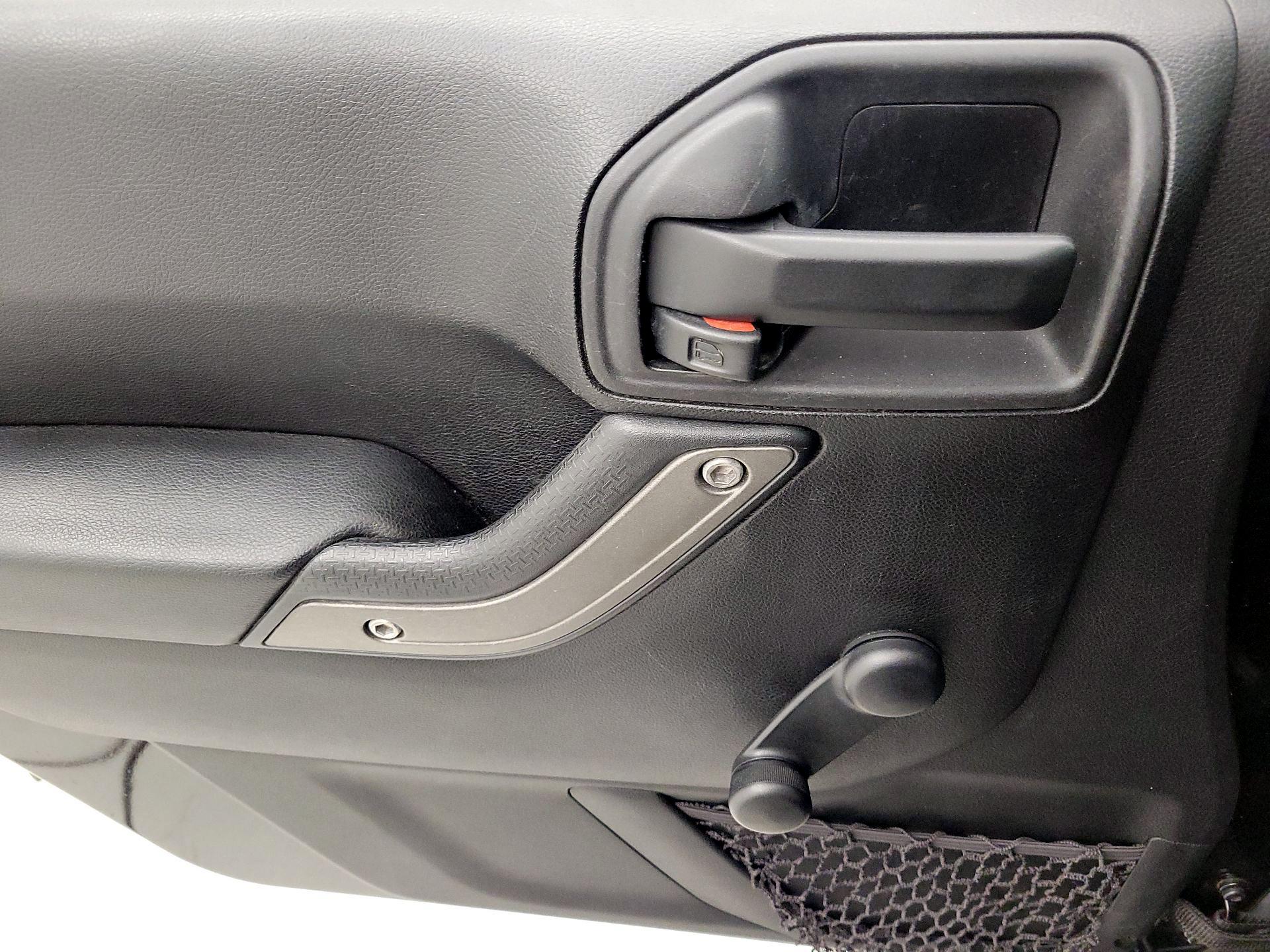 Thumbnail: 2016 Jeep Wrangler - 12