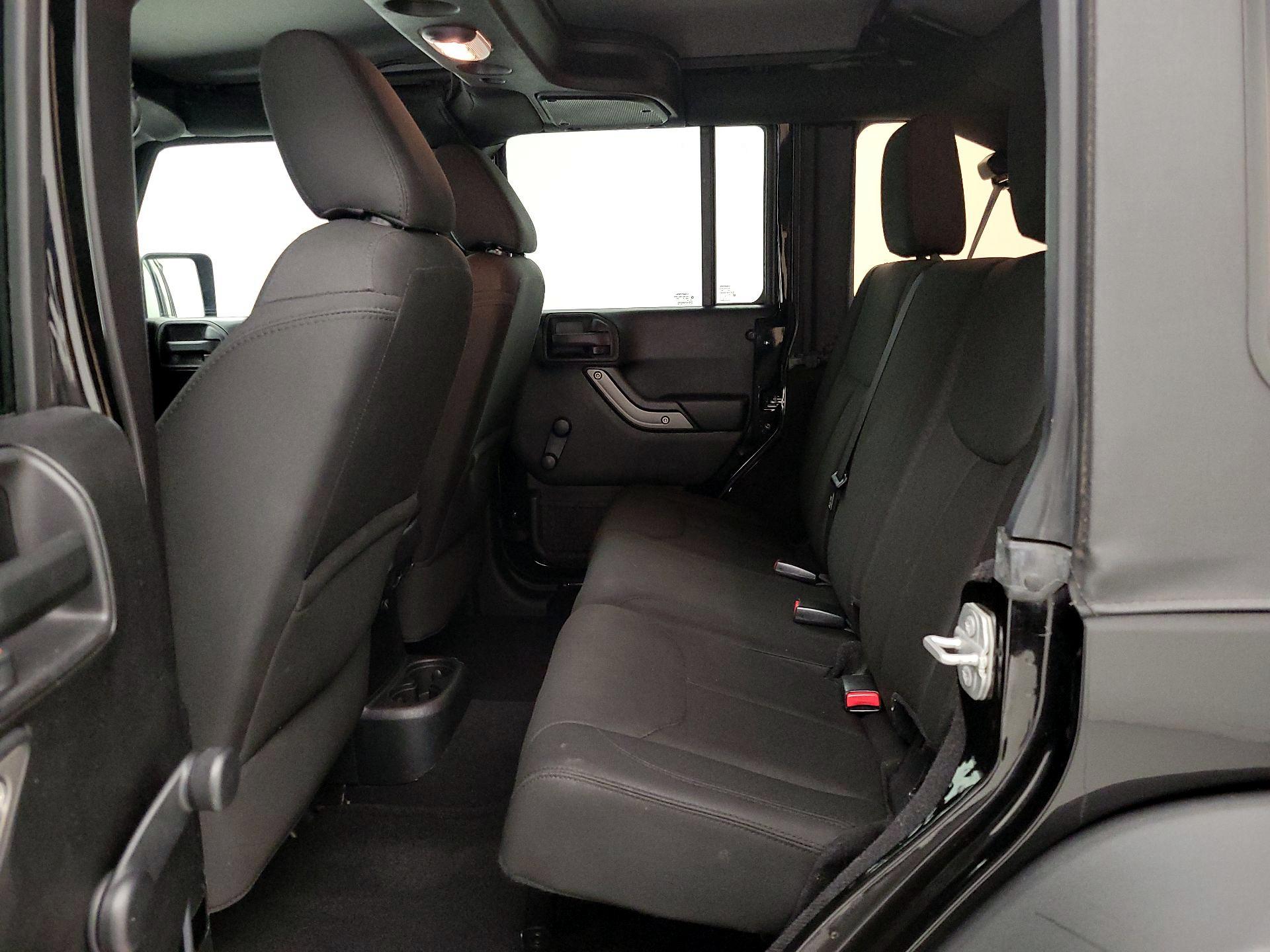 Thumbnail: 2016 Jeep Wrangler - 17