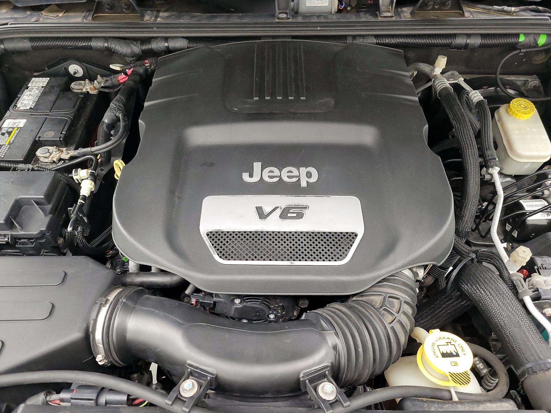 Thumbnail: 2016 Jeep Wrangler - 19