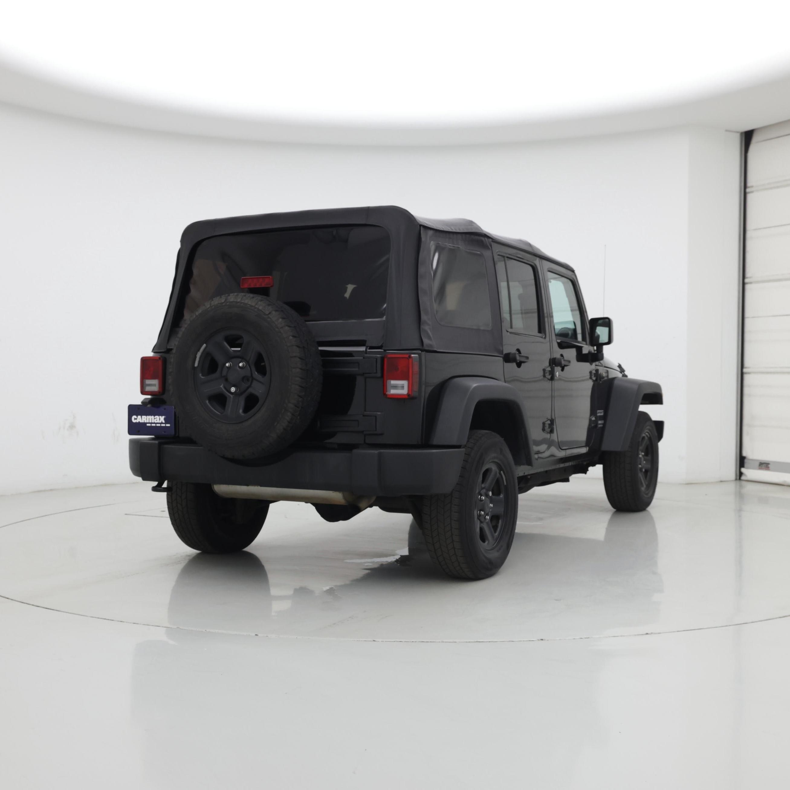 Thumbnail: 2016 Jeep Wrangler - 8