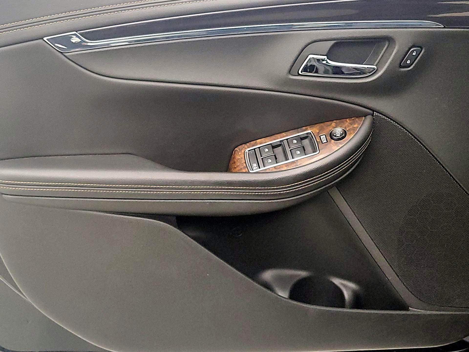 Thumbnail: 2014 Chevrolet Impala - 12