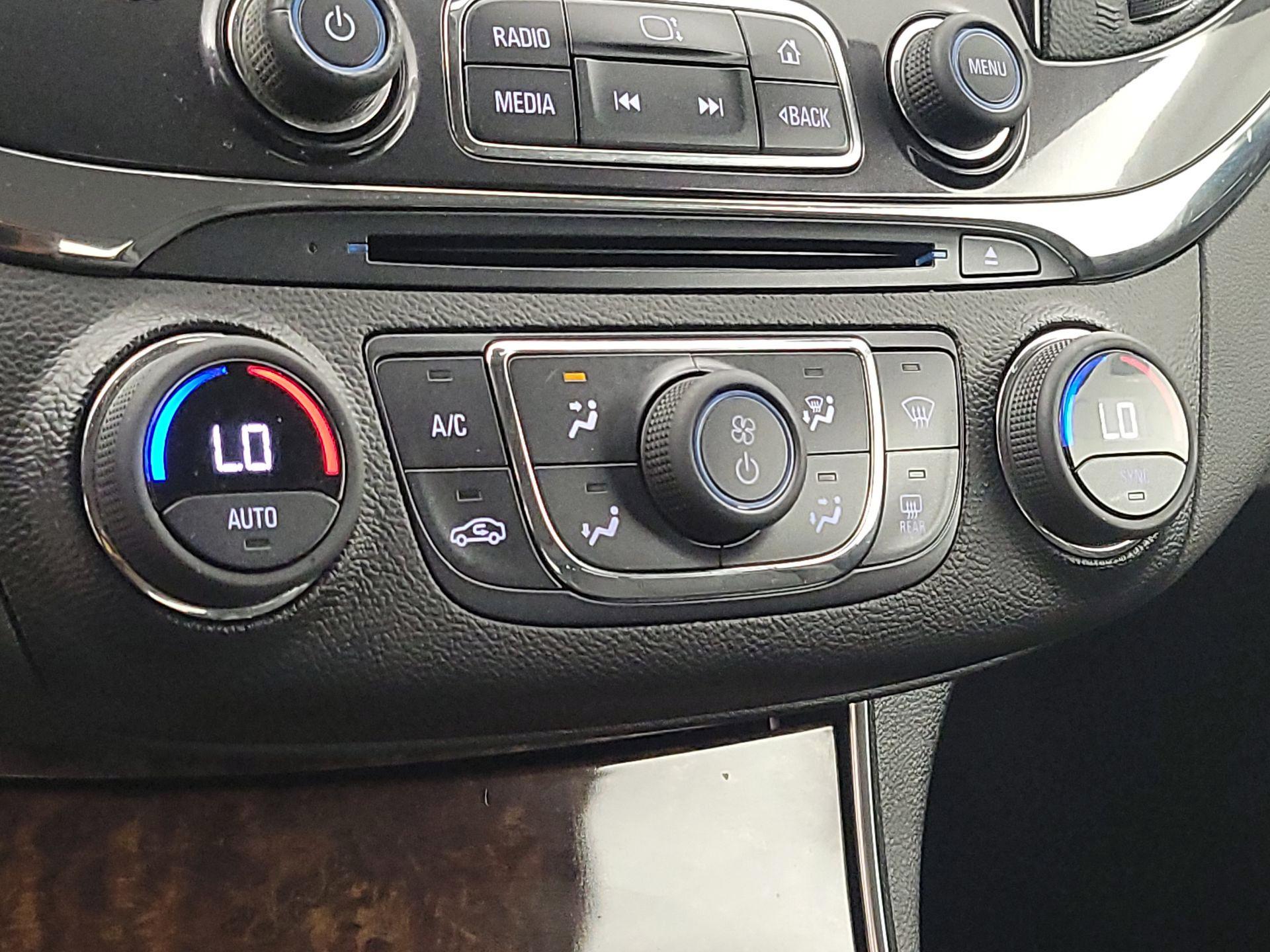 Thumbnail: 2014 Chevrolet Impala - 16