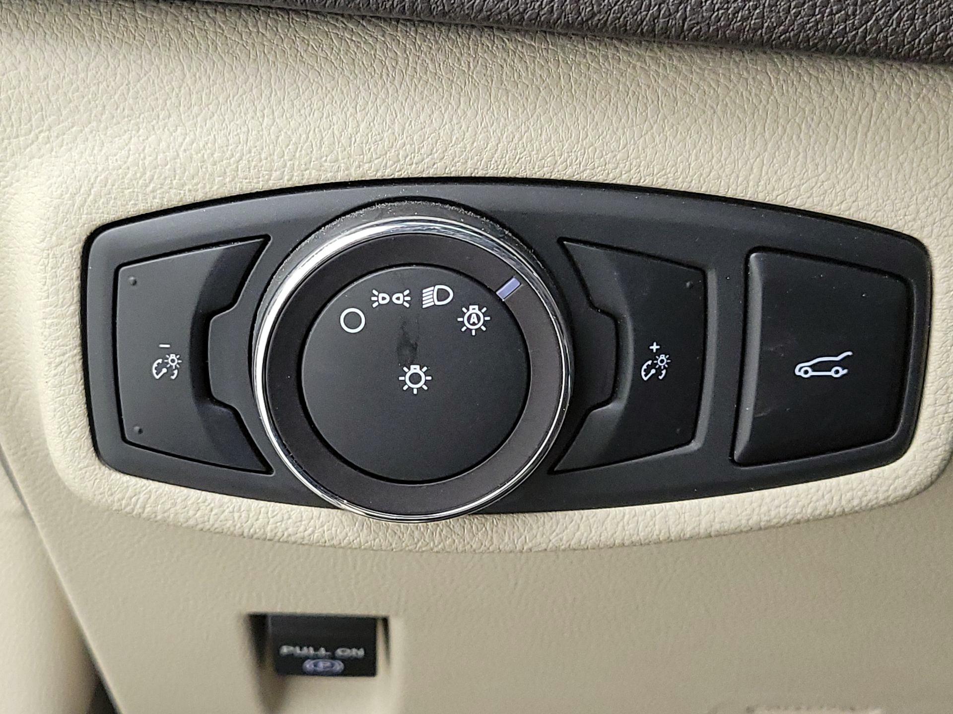 Thumbnail: 2019 Lincoln MKC - 13