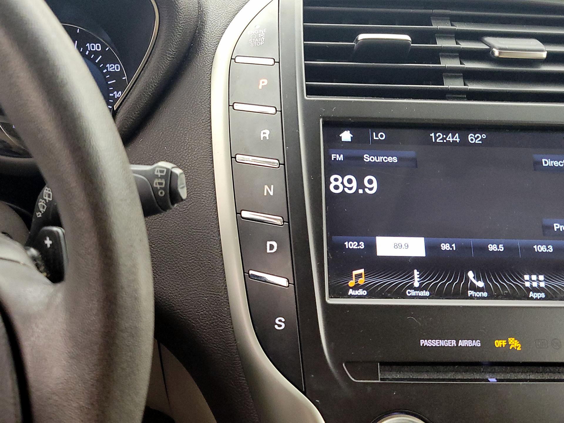 Thumbnail: 2019 Lincoln MKC - 17