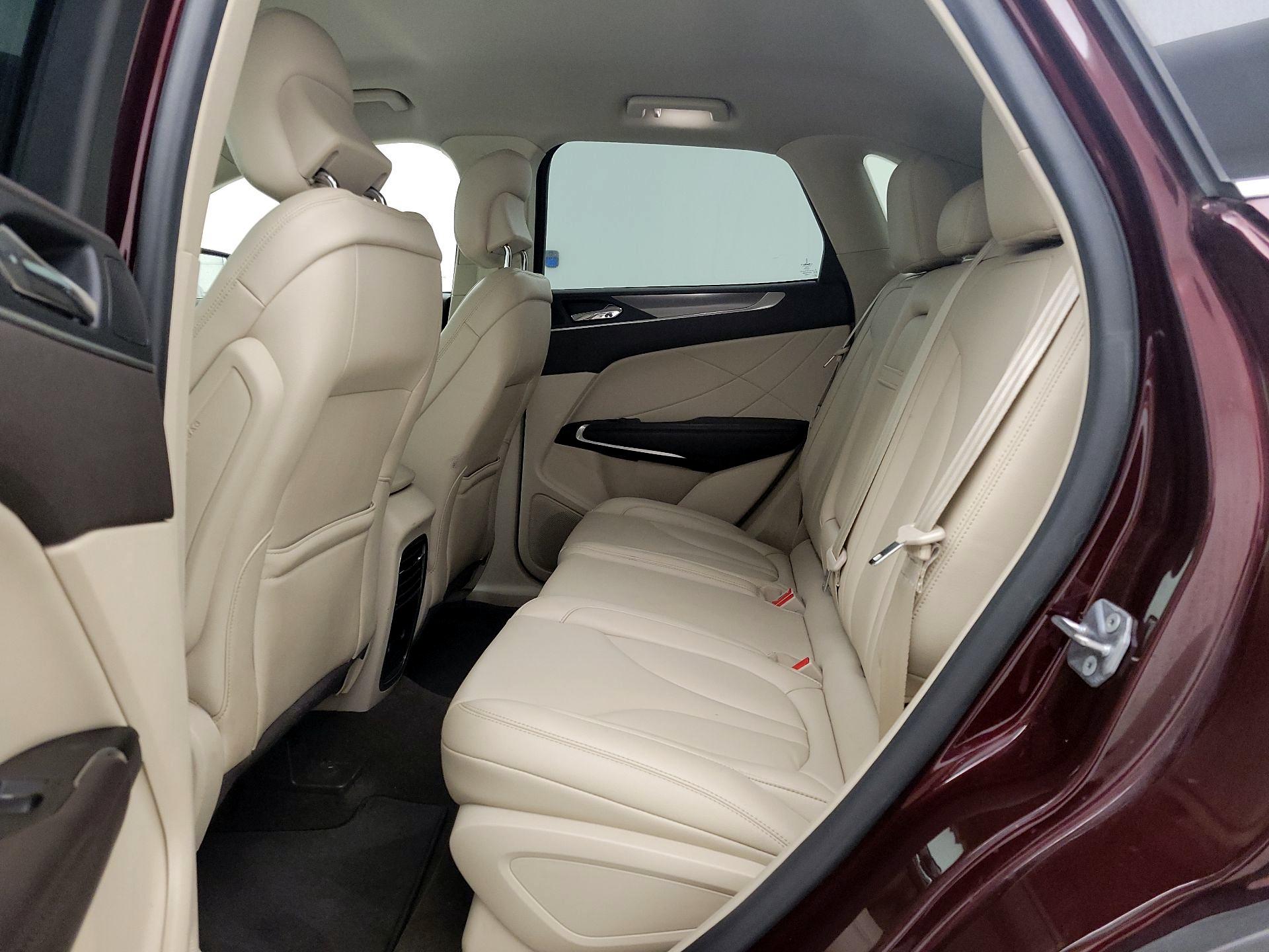 Thumbnail: 2019 Lincoln MKC - 19