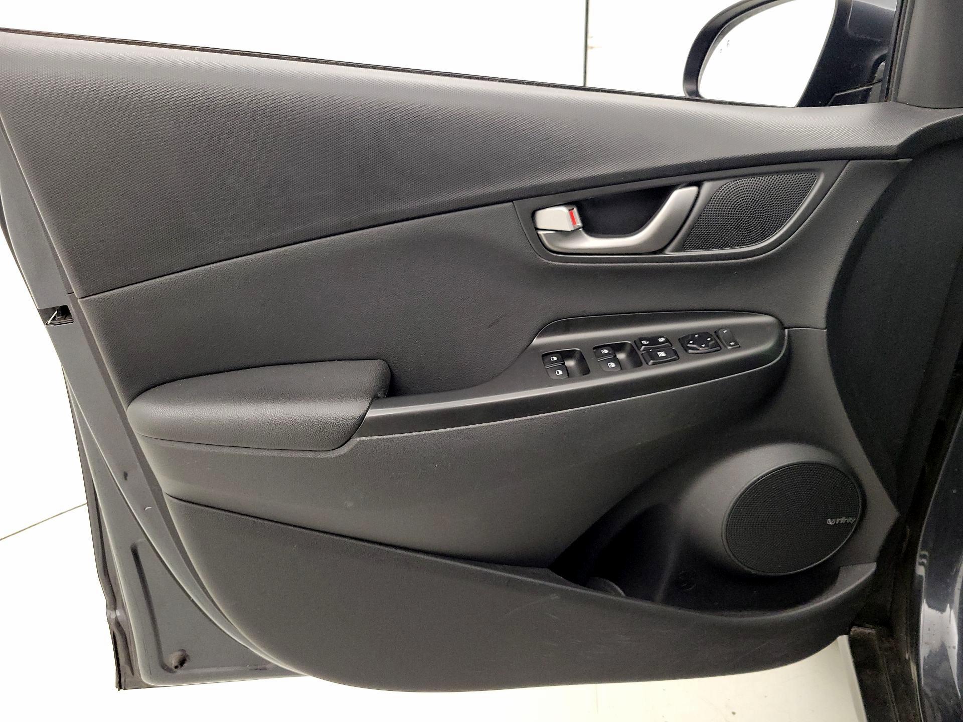Thumbnail: 2020 Hyundai Kona - 12