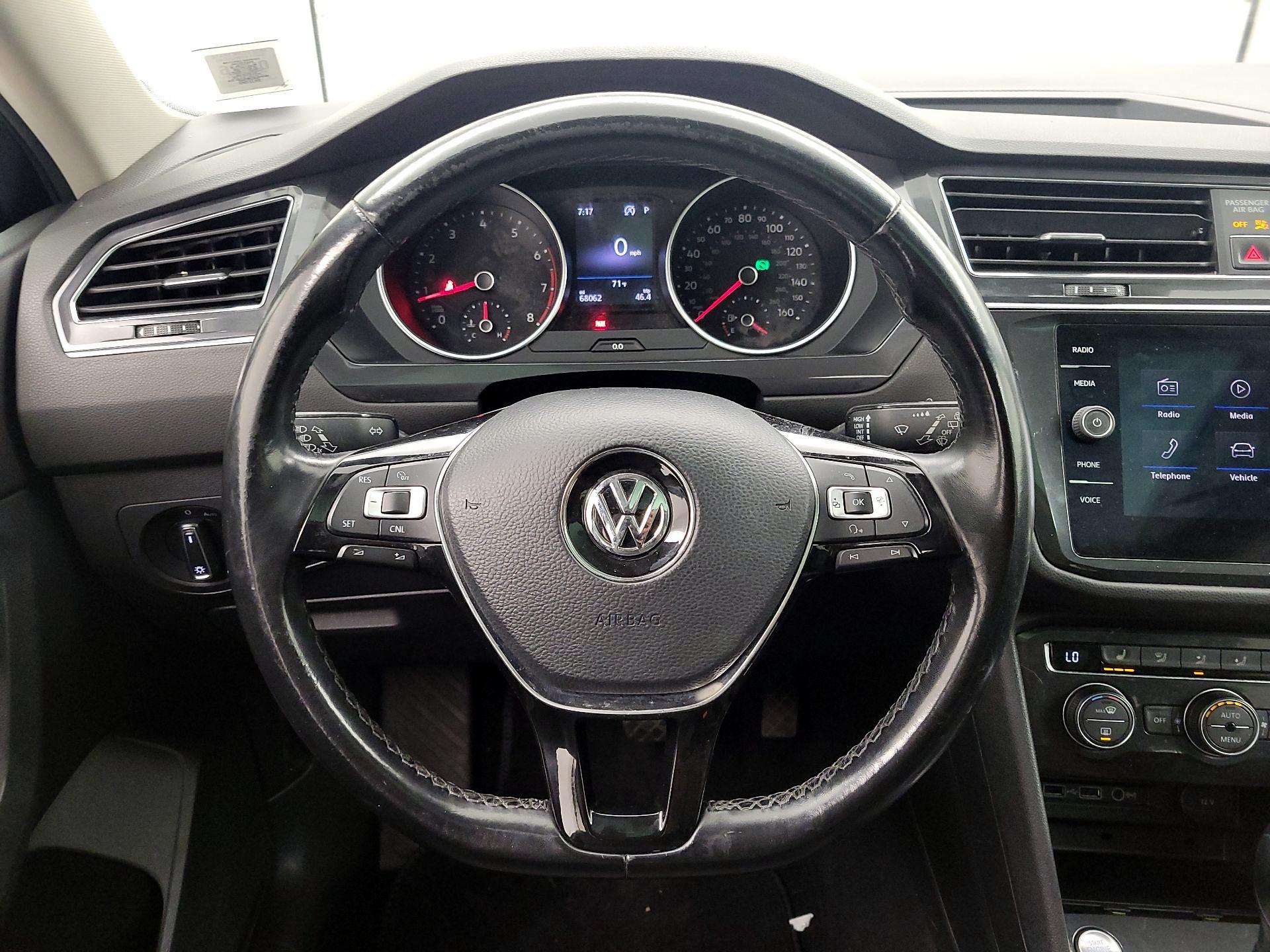 Thumbnail: 2018 Volkswagen Tiguan - 10