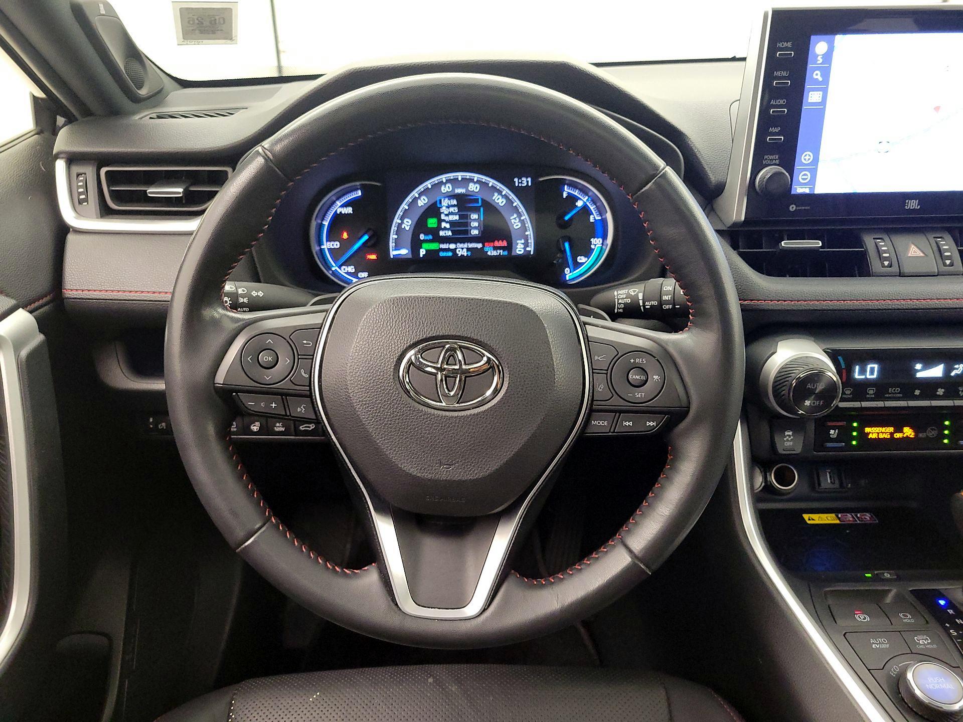 Thumbnail: 2022 Toyota RAV4 - 10