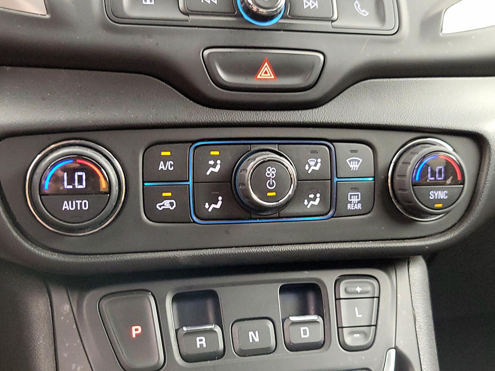 Thumbnail: 2020 GMC Terrain - 16