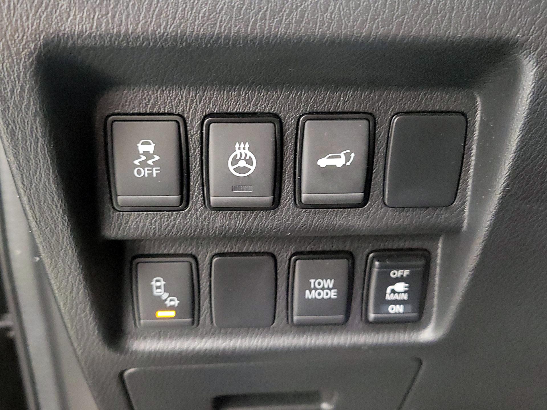 Thumbnail: 2018 Nissan Pathfinder - 13