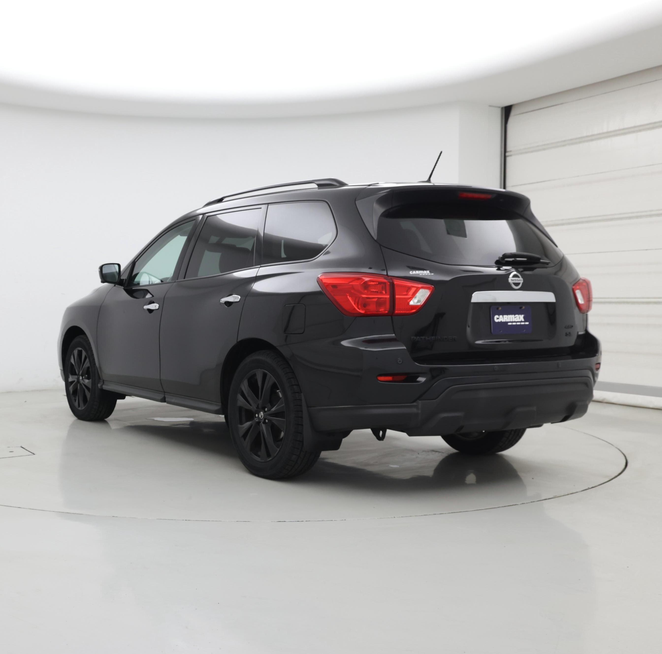 Thumbnail: 2018 Nissan Pathfinder - 2