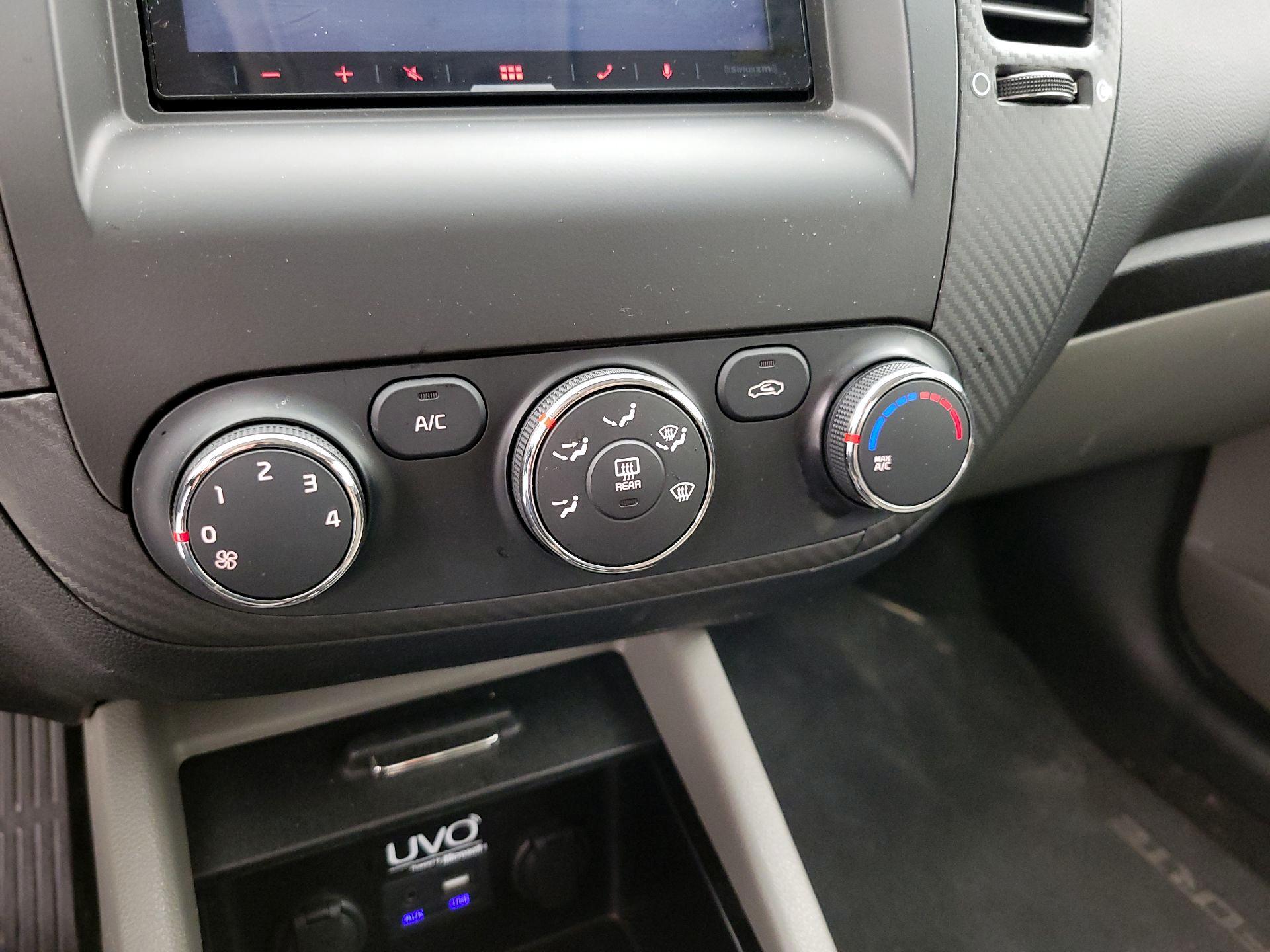 Thumbnail: 2014 Kia Forte - 16