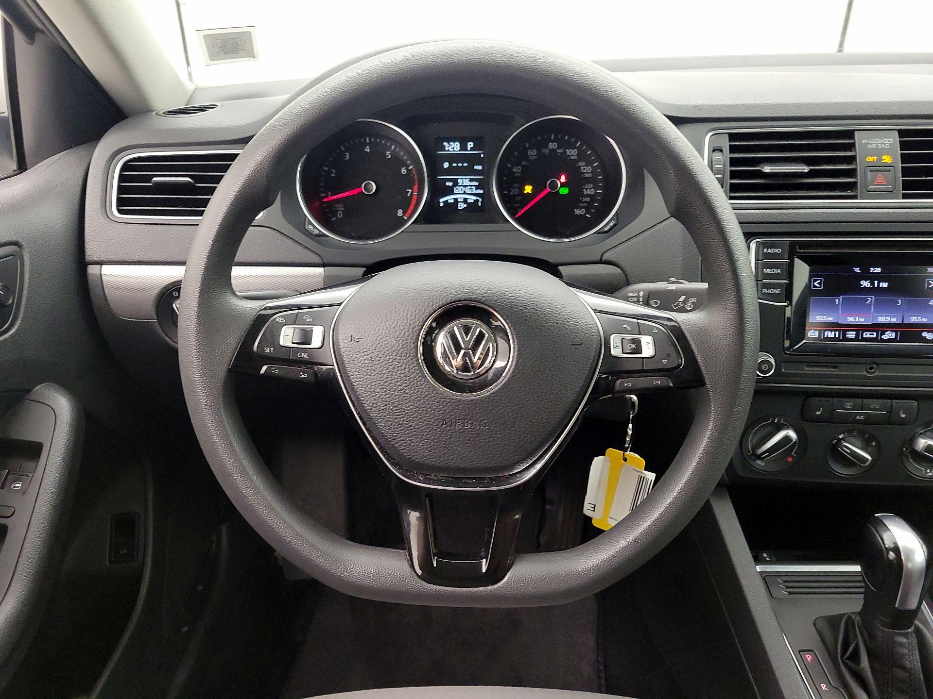 Thumbnail: 2018 Volkswagen Jetta - 10