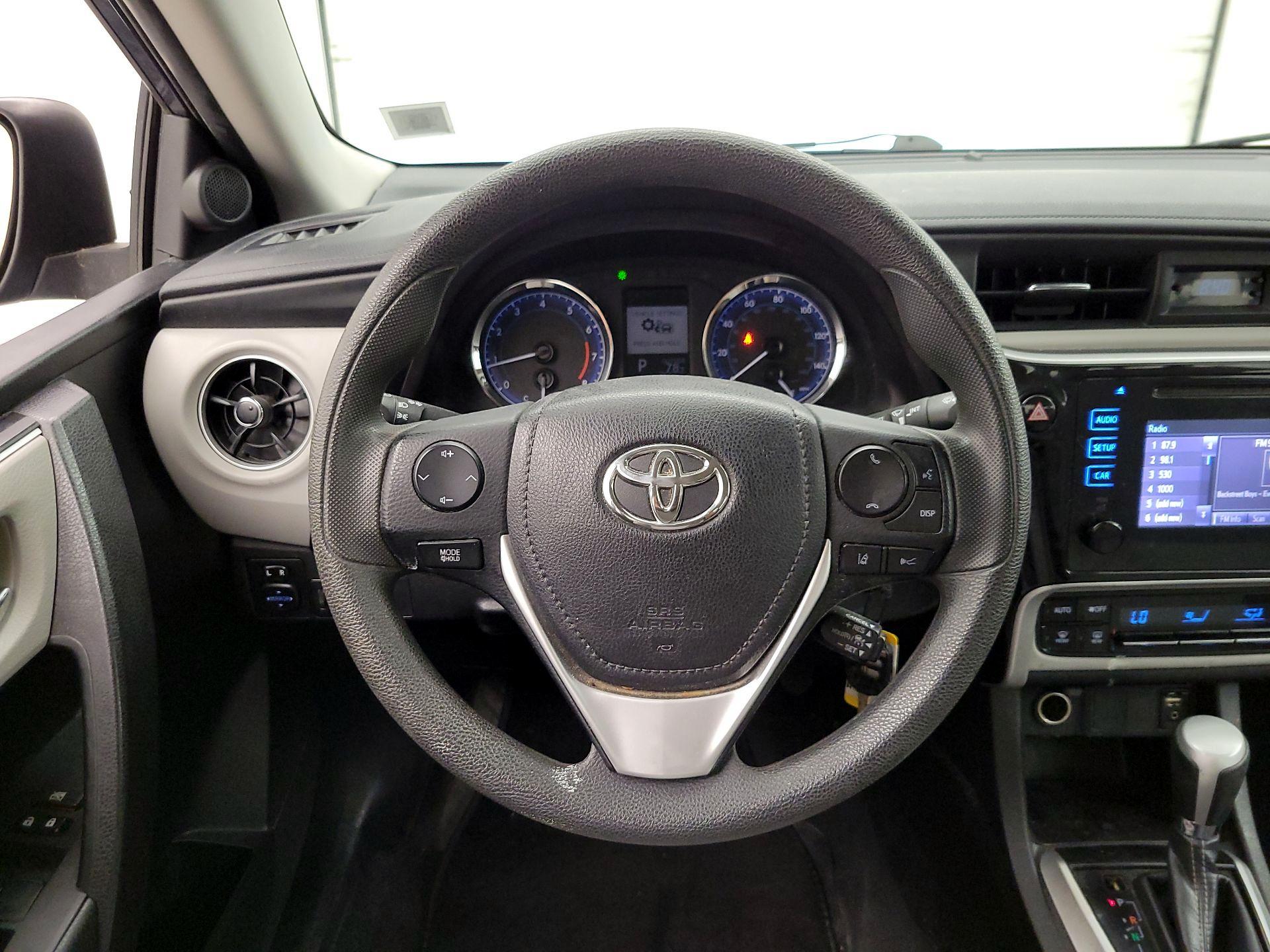 Thumbnail: 2018 Toyota Corolla - 10