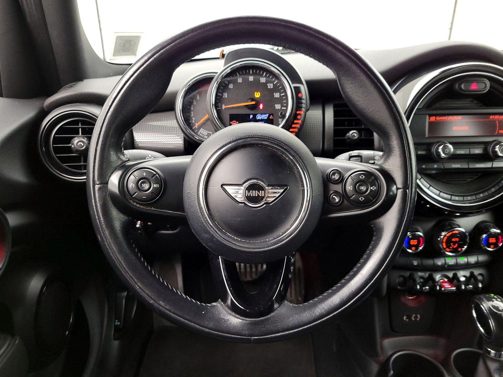 Thumbnail: 2015 MINI Cooper Hardtop - 10