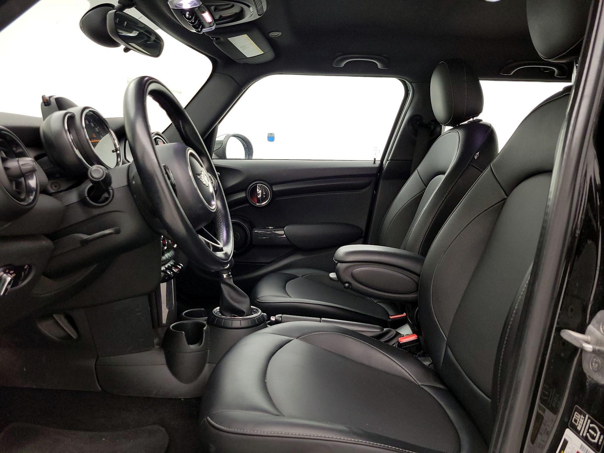Thumbnail: 2015 MINI Cooper Hardtop - 11