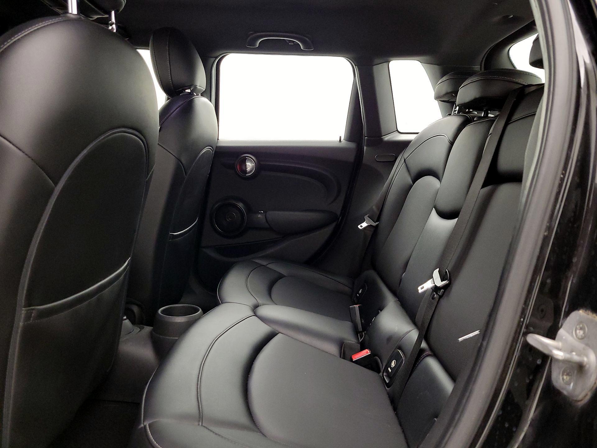 Thumbnail: 2015 MINI Cooper Hardtop - 18