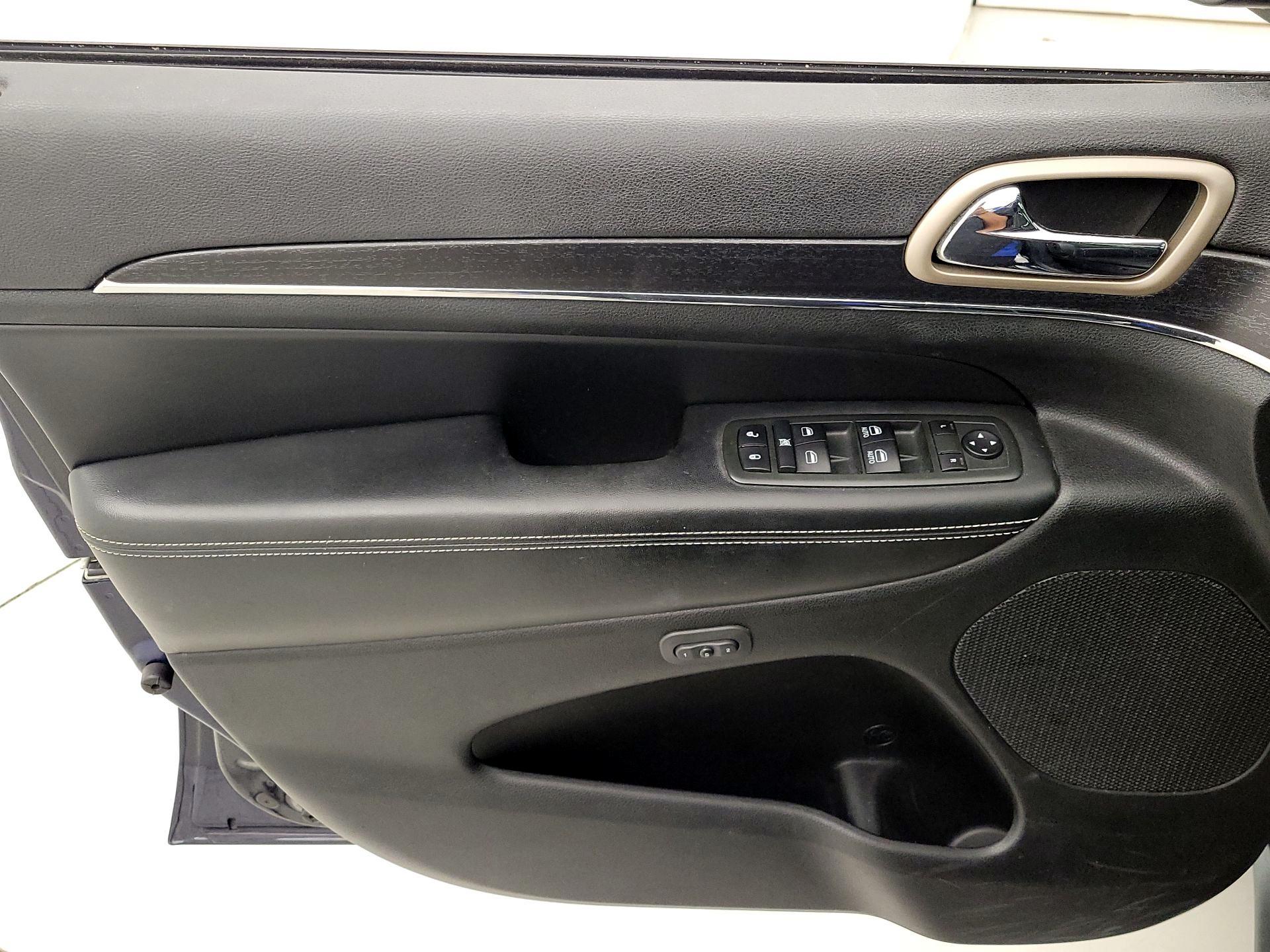 Thumbnail: 2014 Jeep Grand Cherokee - 12