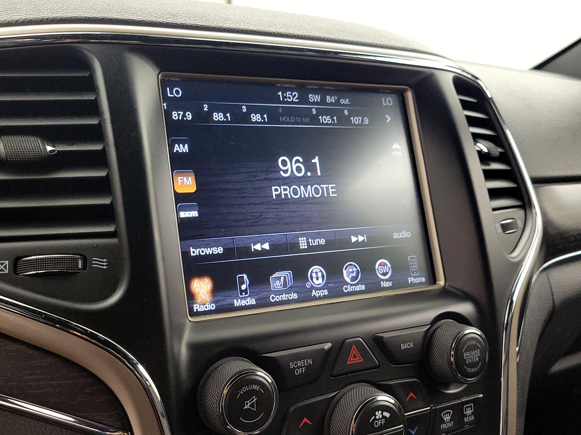 Thumbnail: 2014 Jeep Grand Cherokee - 16