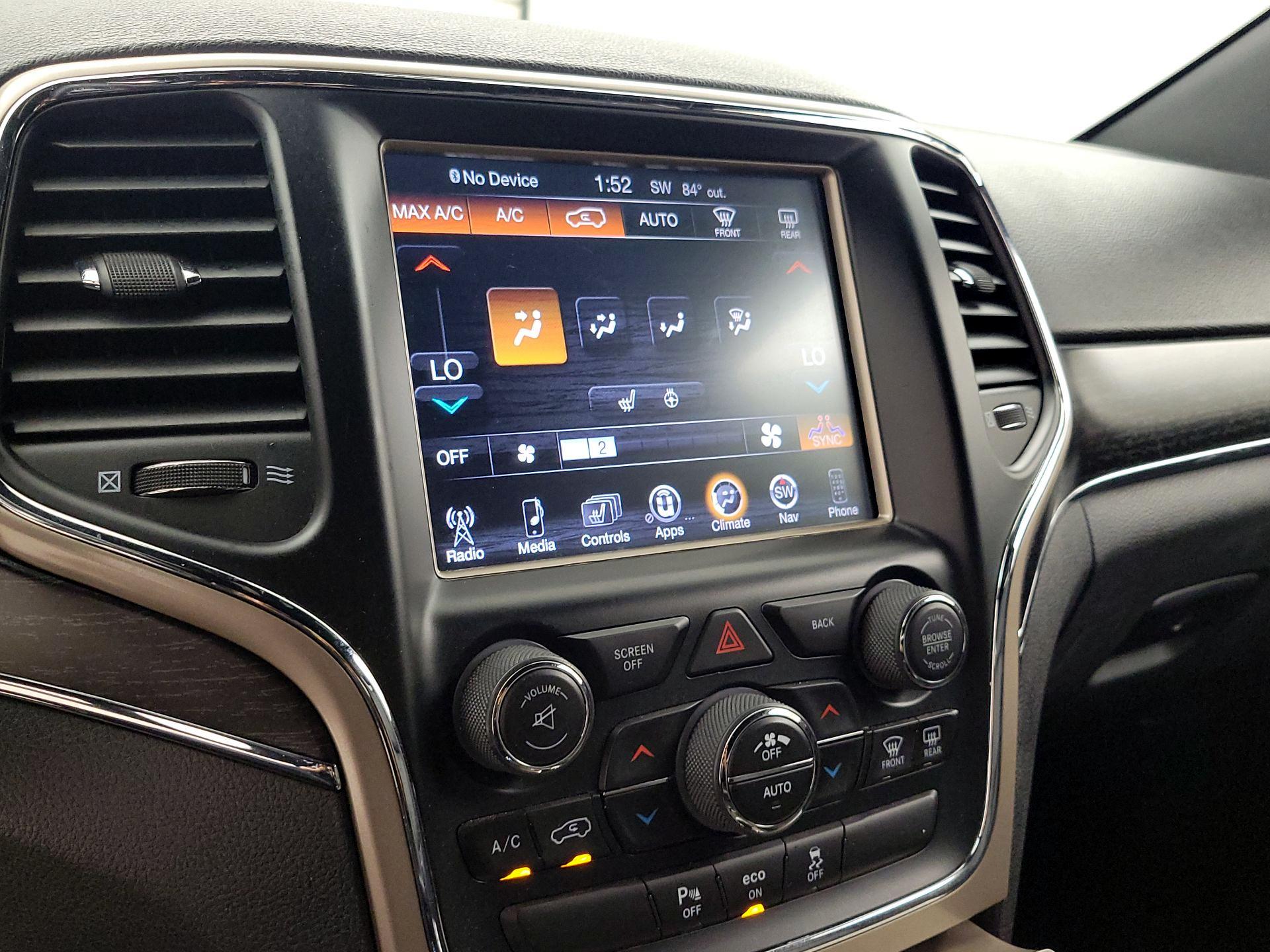 Thumbnail: 2014 Jeep Grand Cherokee - 17