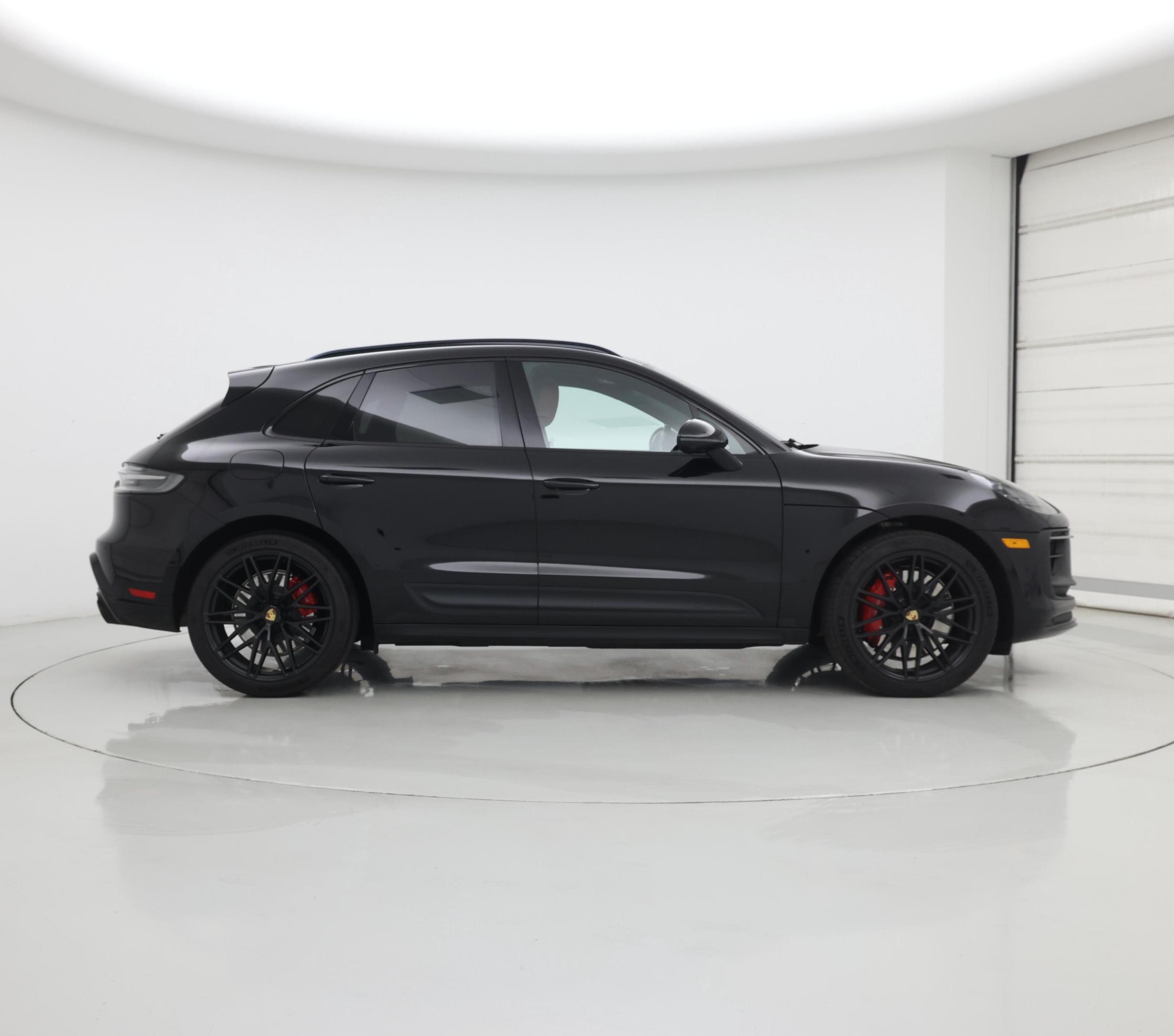 Thumbnail: 2023 Porsche Macan - 7