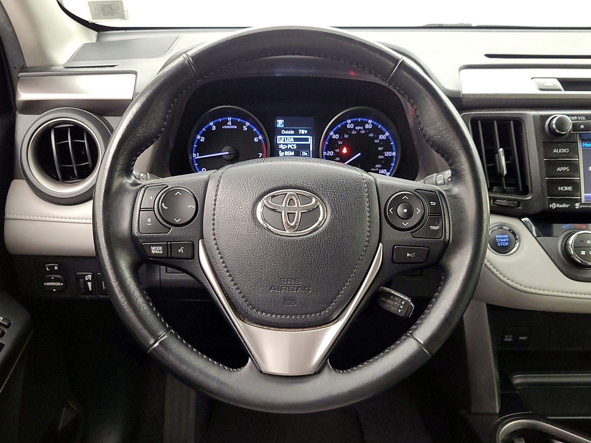 Thumbnail: 2018 Toyota RAV4 - 10