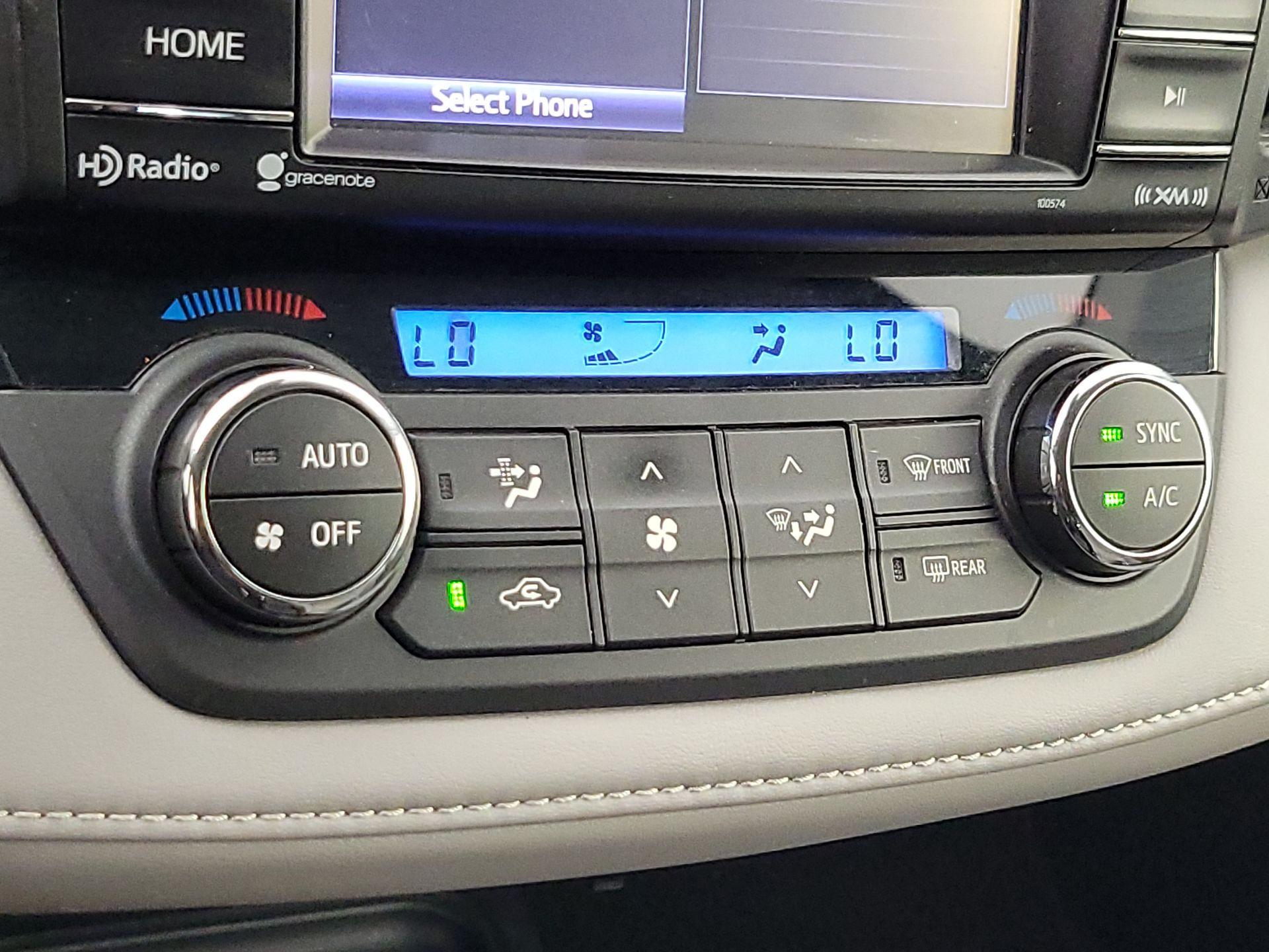 Thumbnail: 2018 Toyota RAV4 - 16