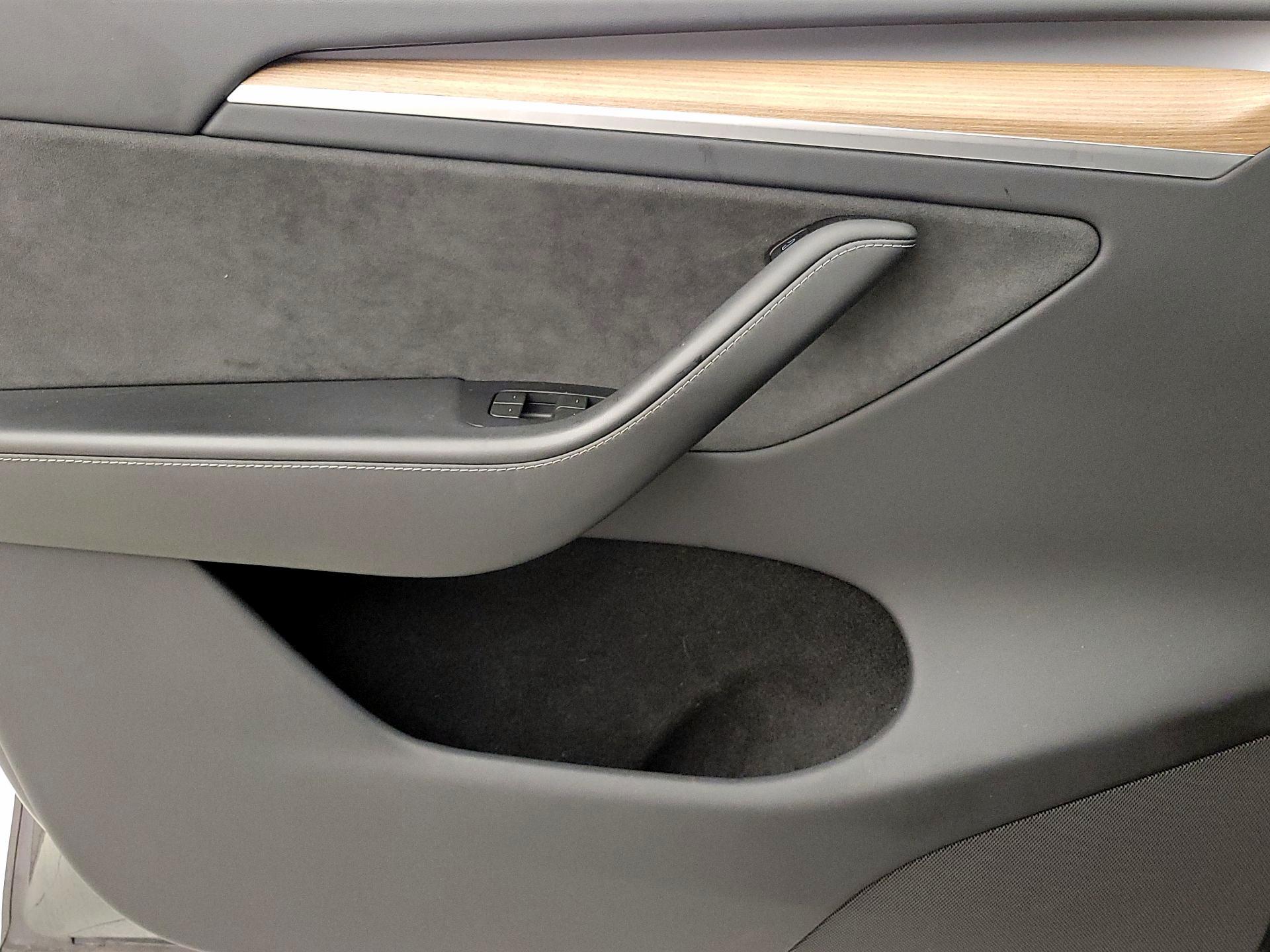 Thumbnail: 2024 Tesla Model Y - 12