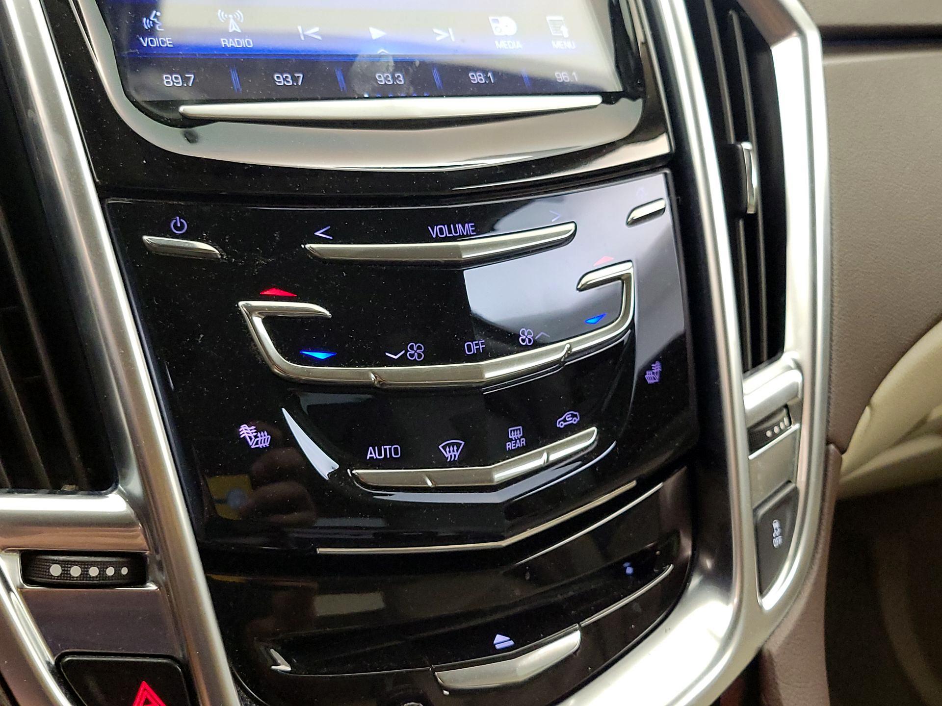 Thumbnail: 2015 Cadillac SRX - 17