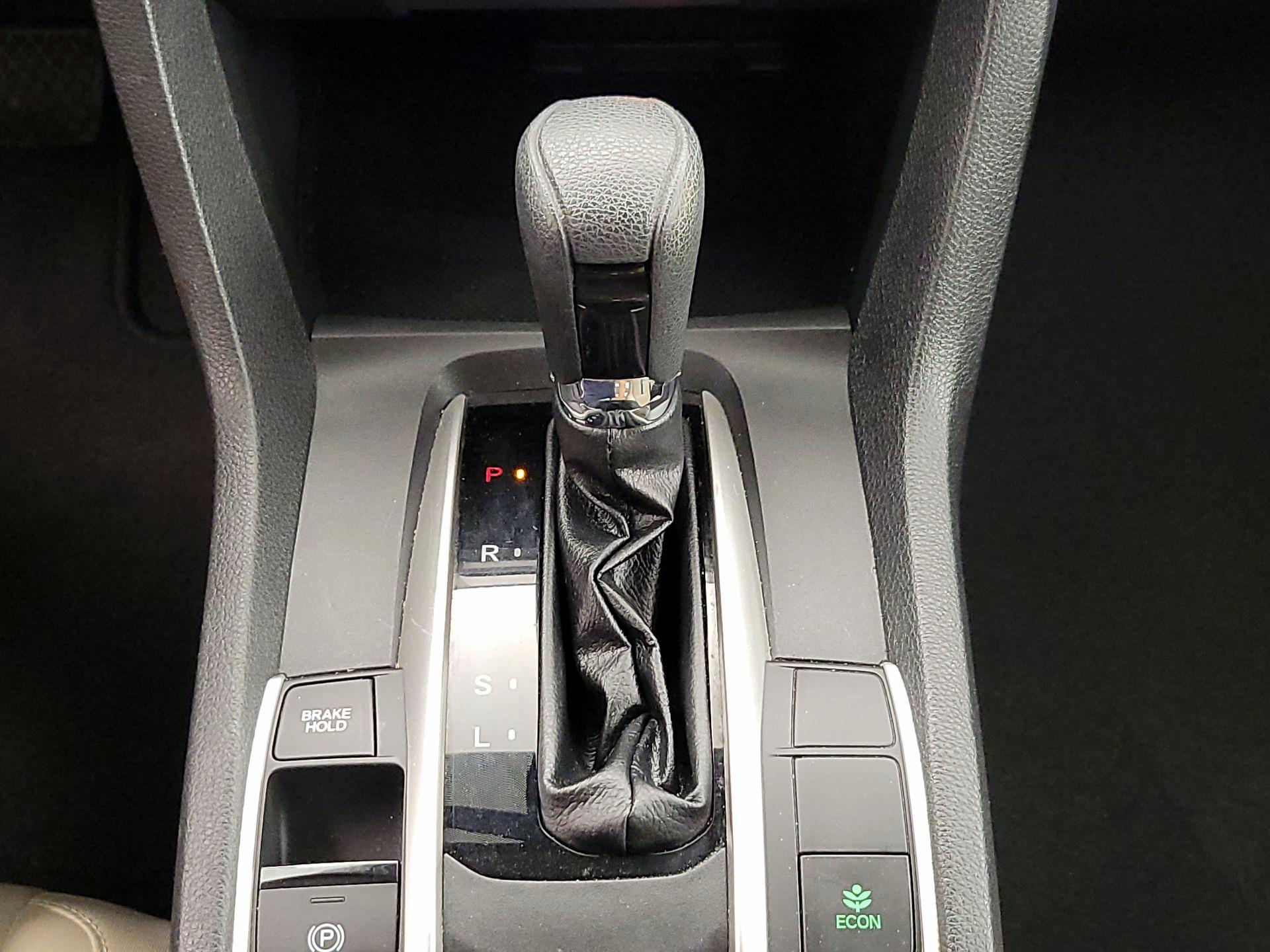 Thumbnail: 2020 Honda Civic - 17