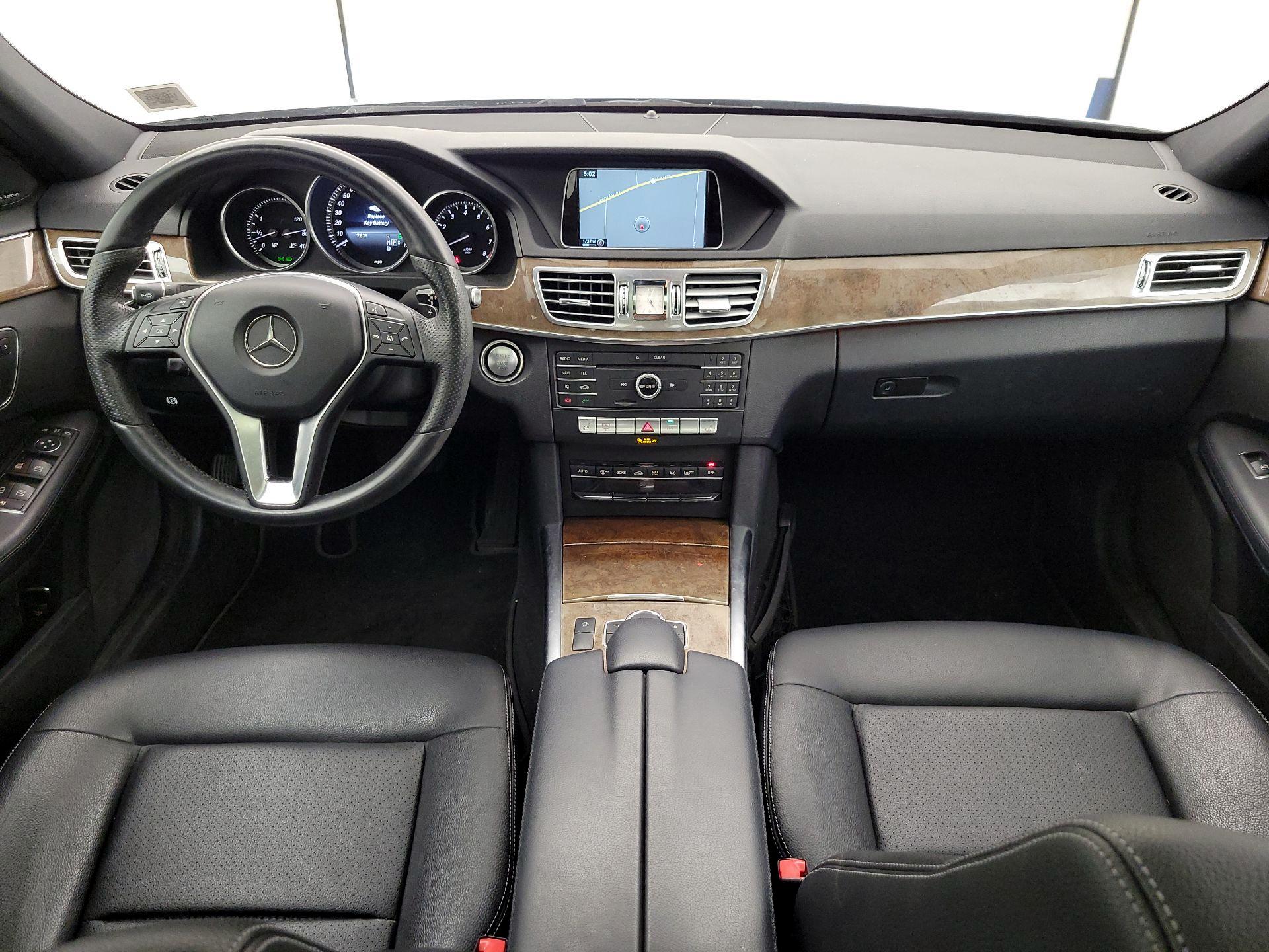 Thumbnail: 2016 Mercedes-Benz E-Class - 9