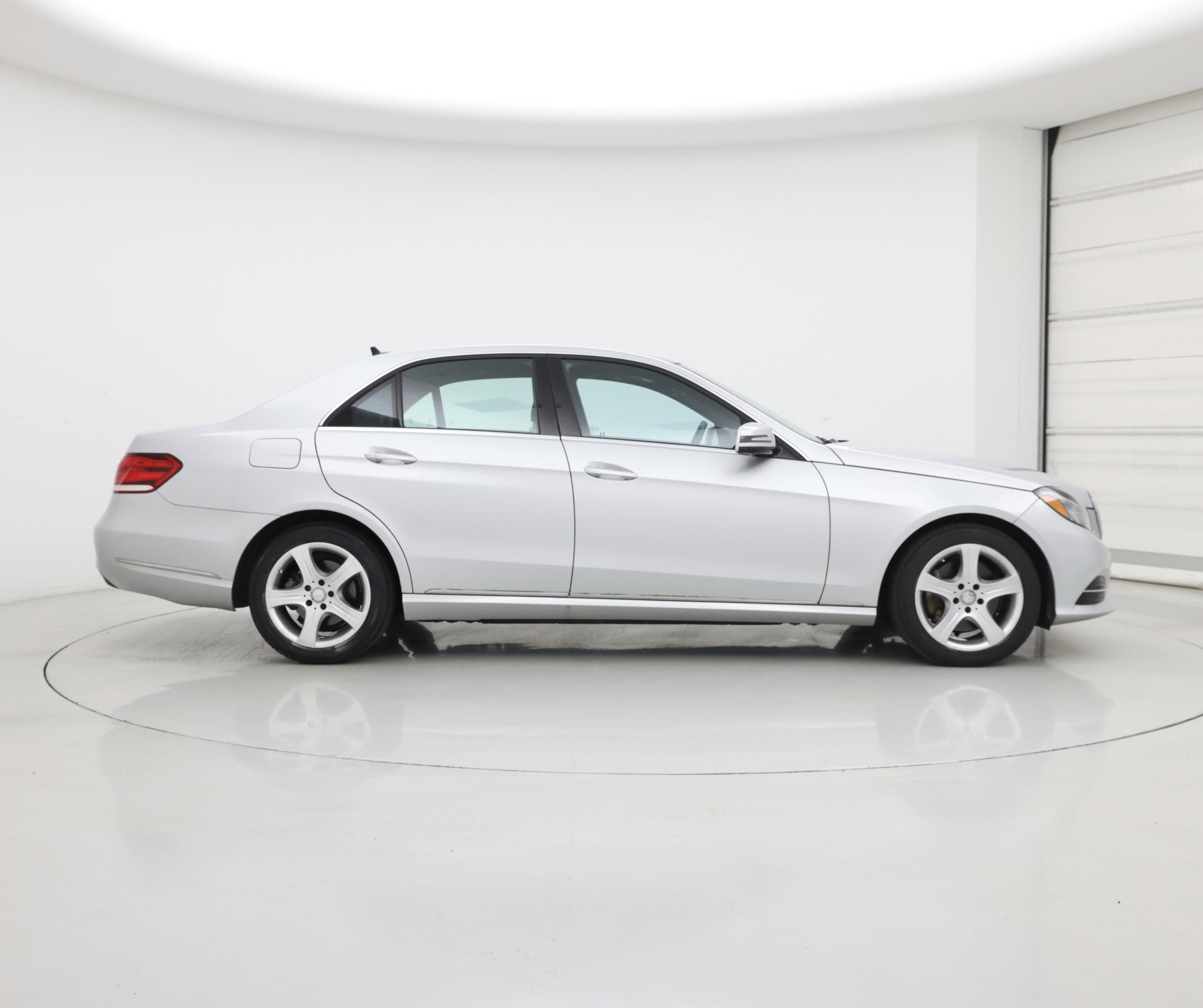 Thumbnail: 2016 Mercedes-Benz E-Class - 7