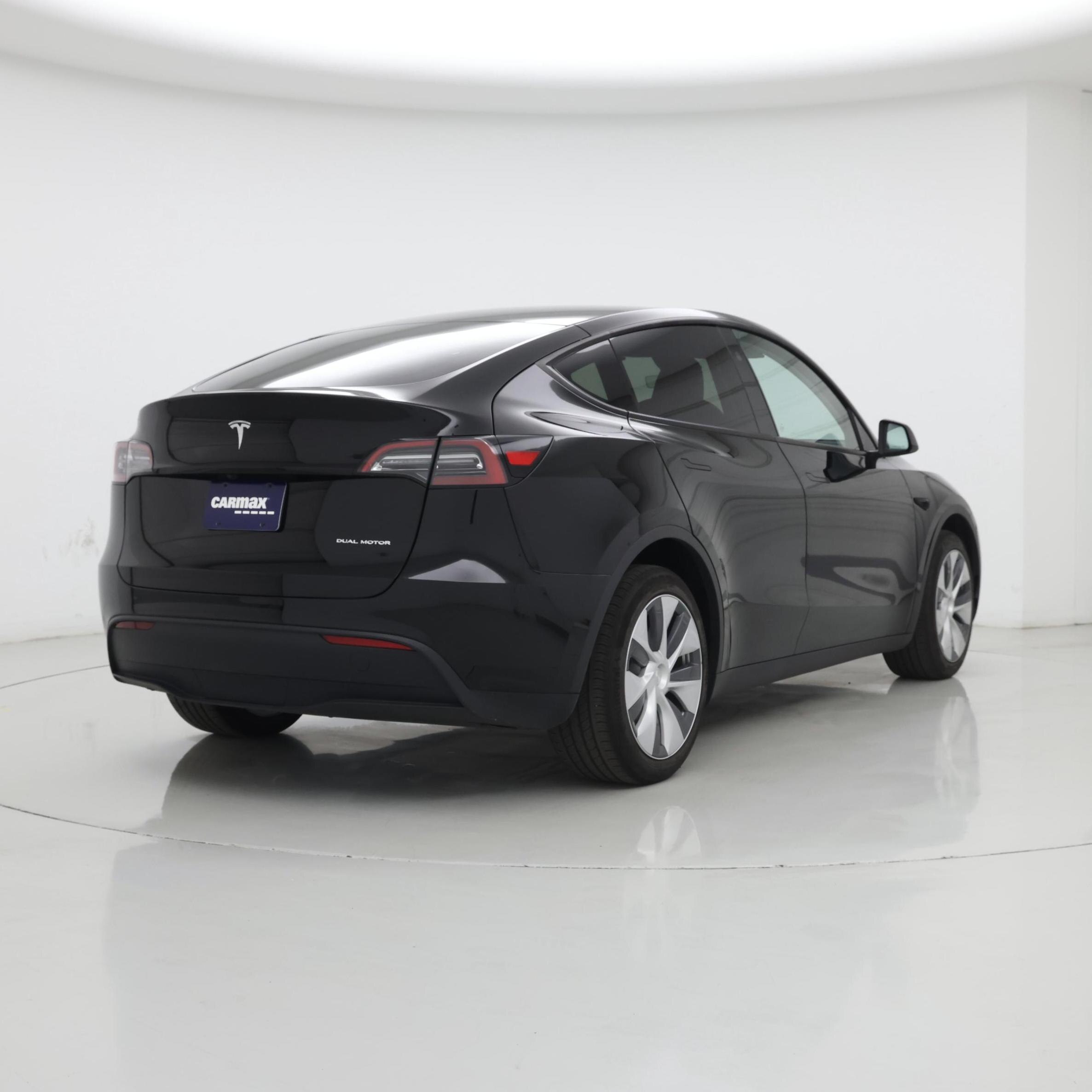 Thumbnail: 2023 Tesla Model Y - 8