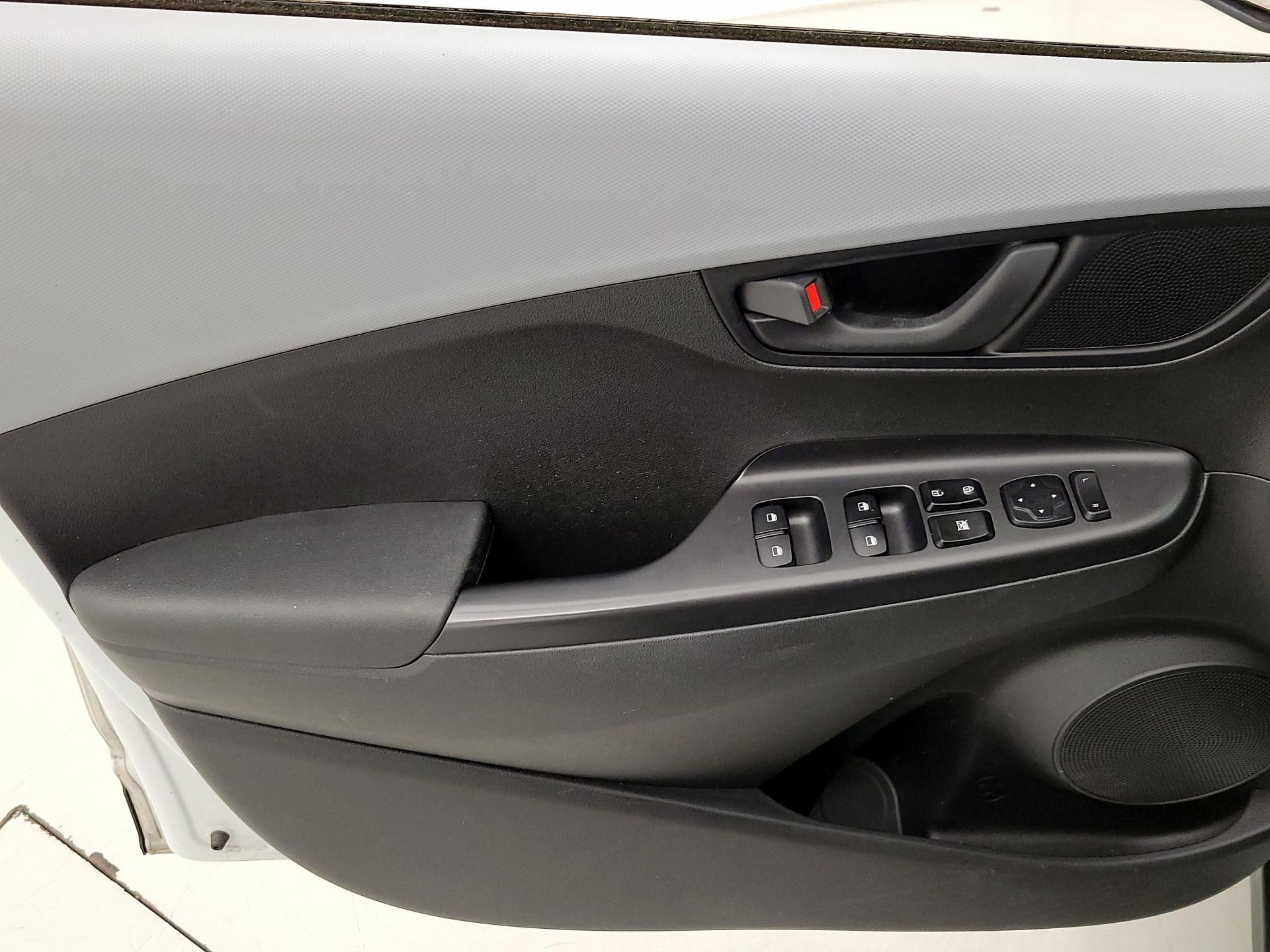 Thumbnail: 2019 Hyundai Kona - 12