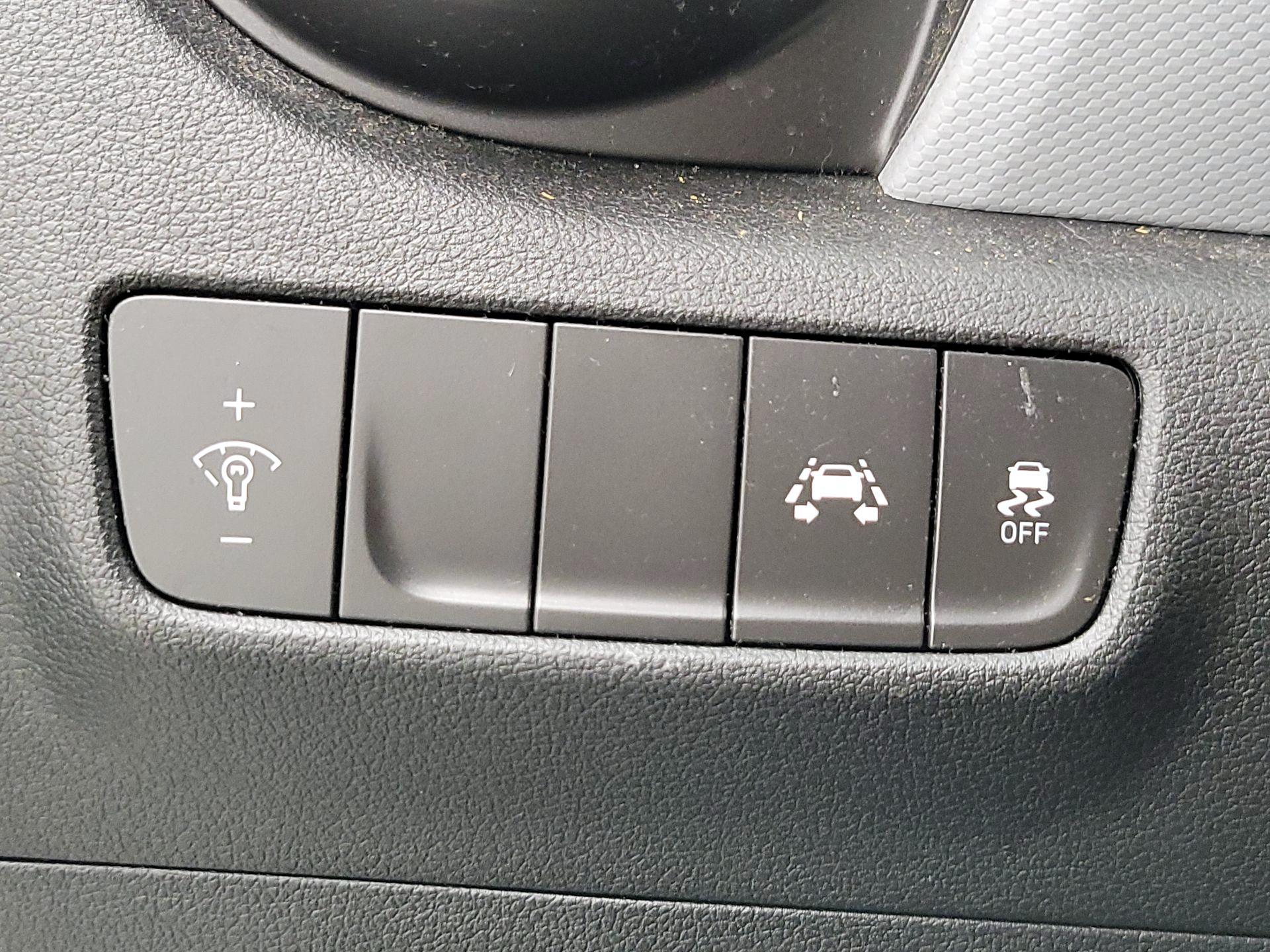 Thumbnail: 2019 Hyundai Kona - 13