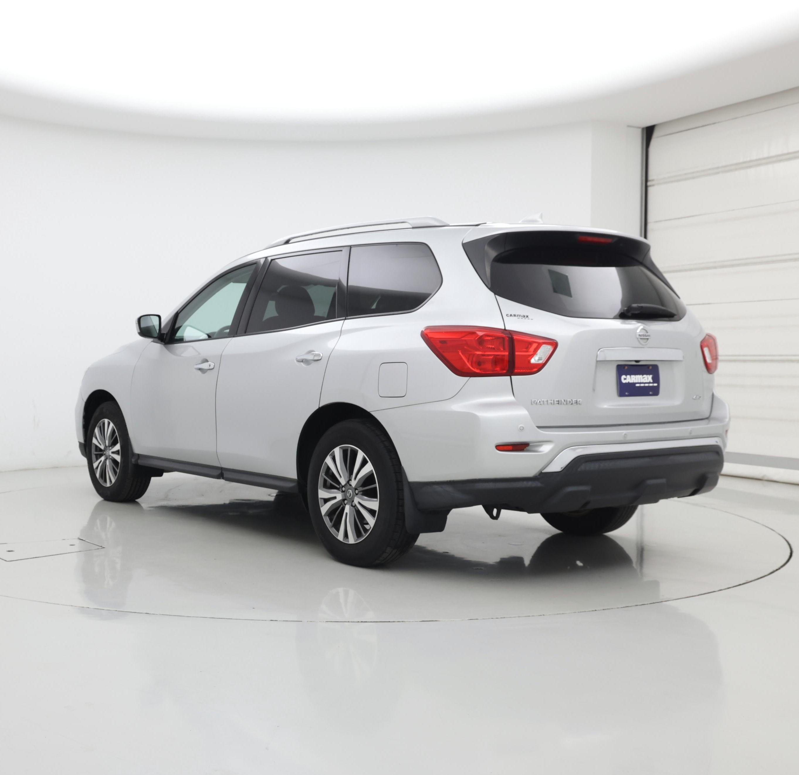 Thumbnail: 2019 Nissan Pathfinder - 2